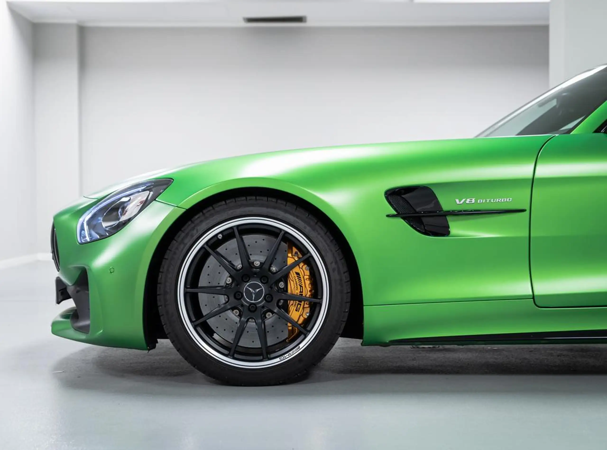 Mercedes-Benz - AMG GT