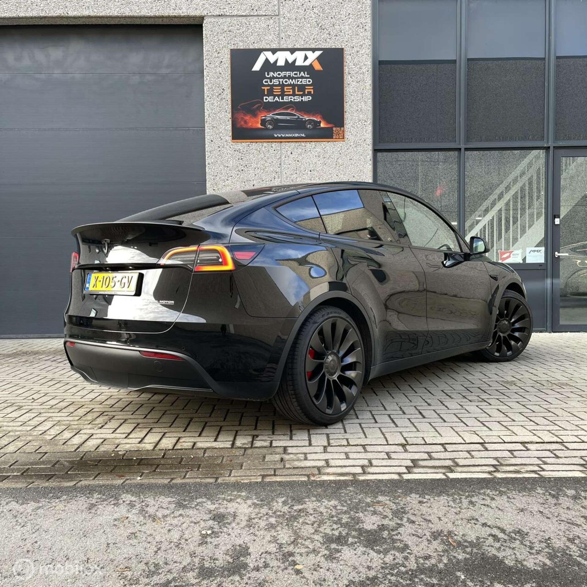 Tesla - Model Y