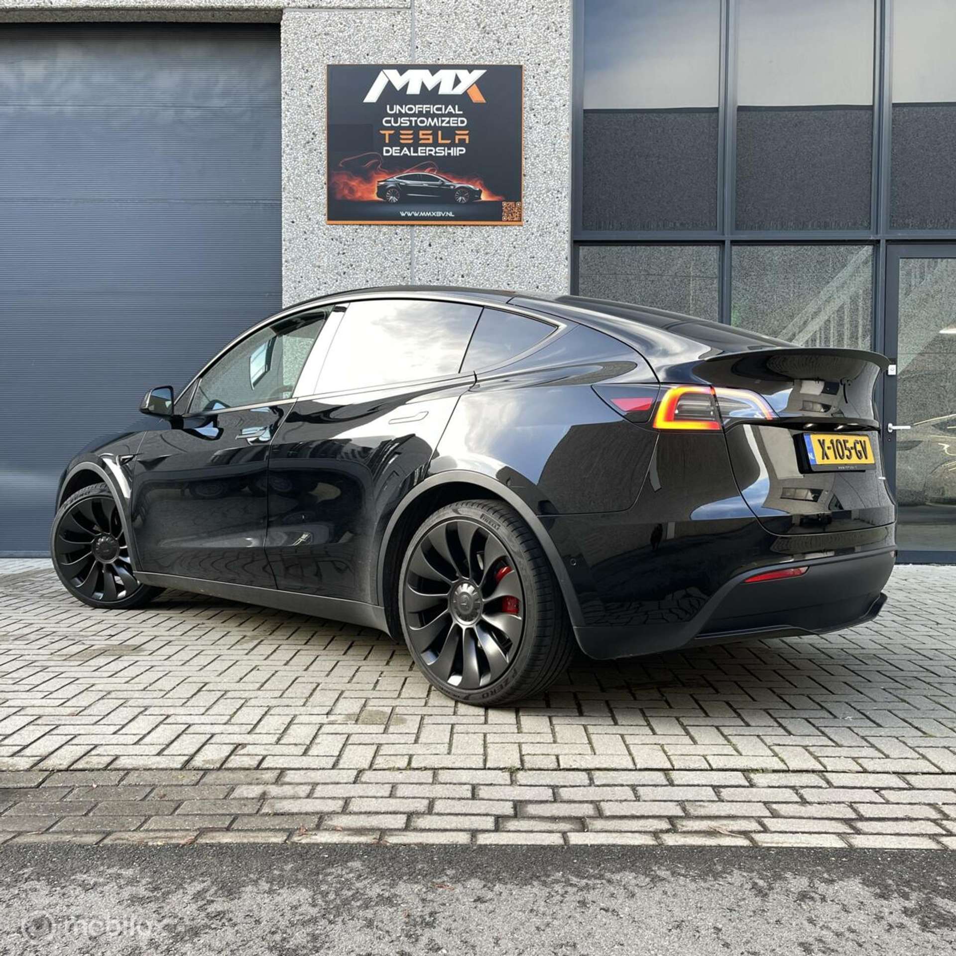 Tesla - Model Y