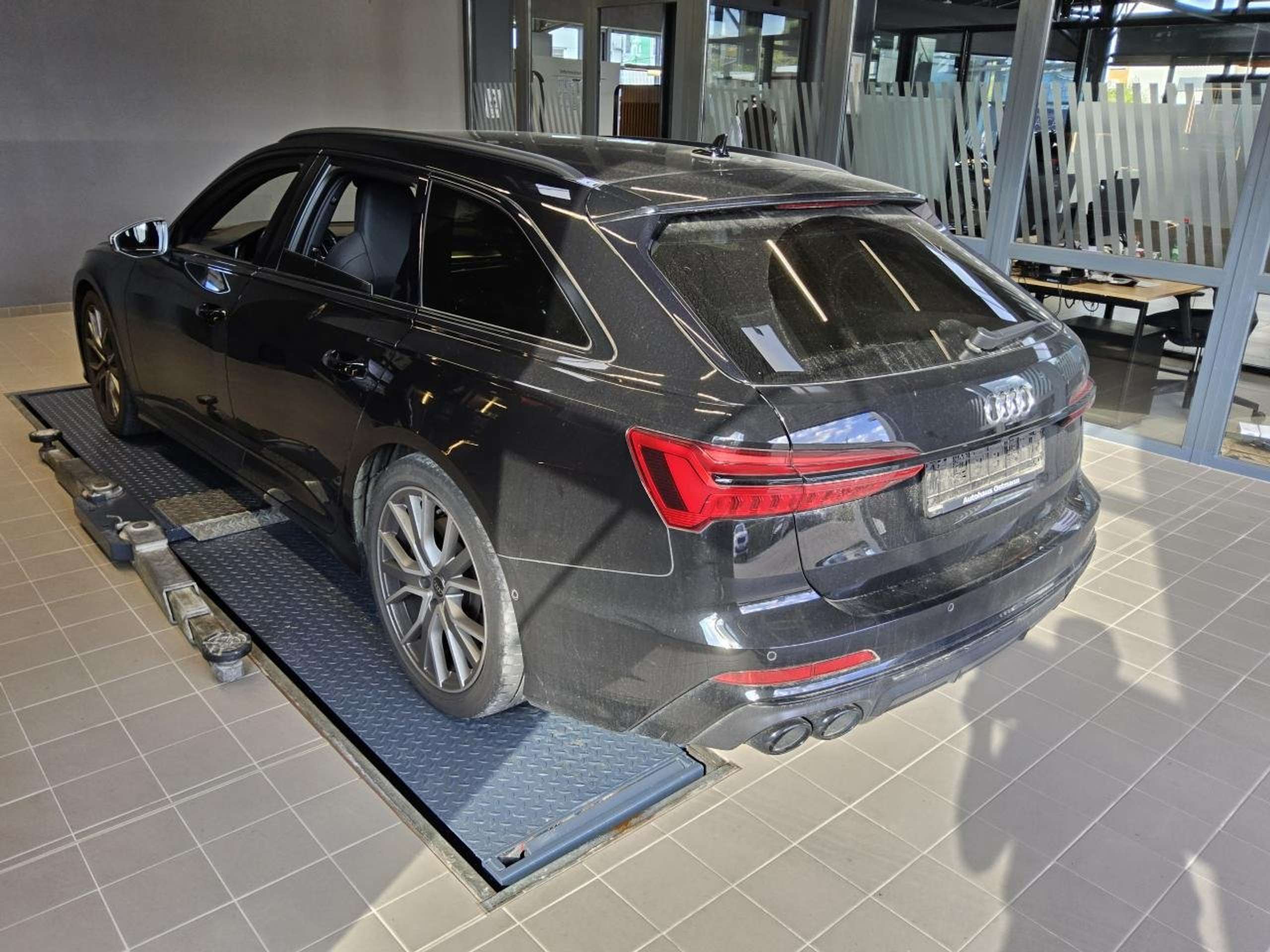 Audi - S6