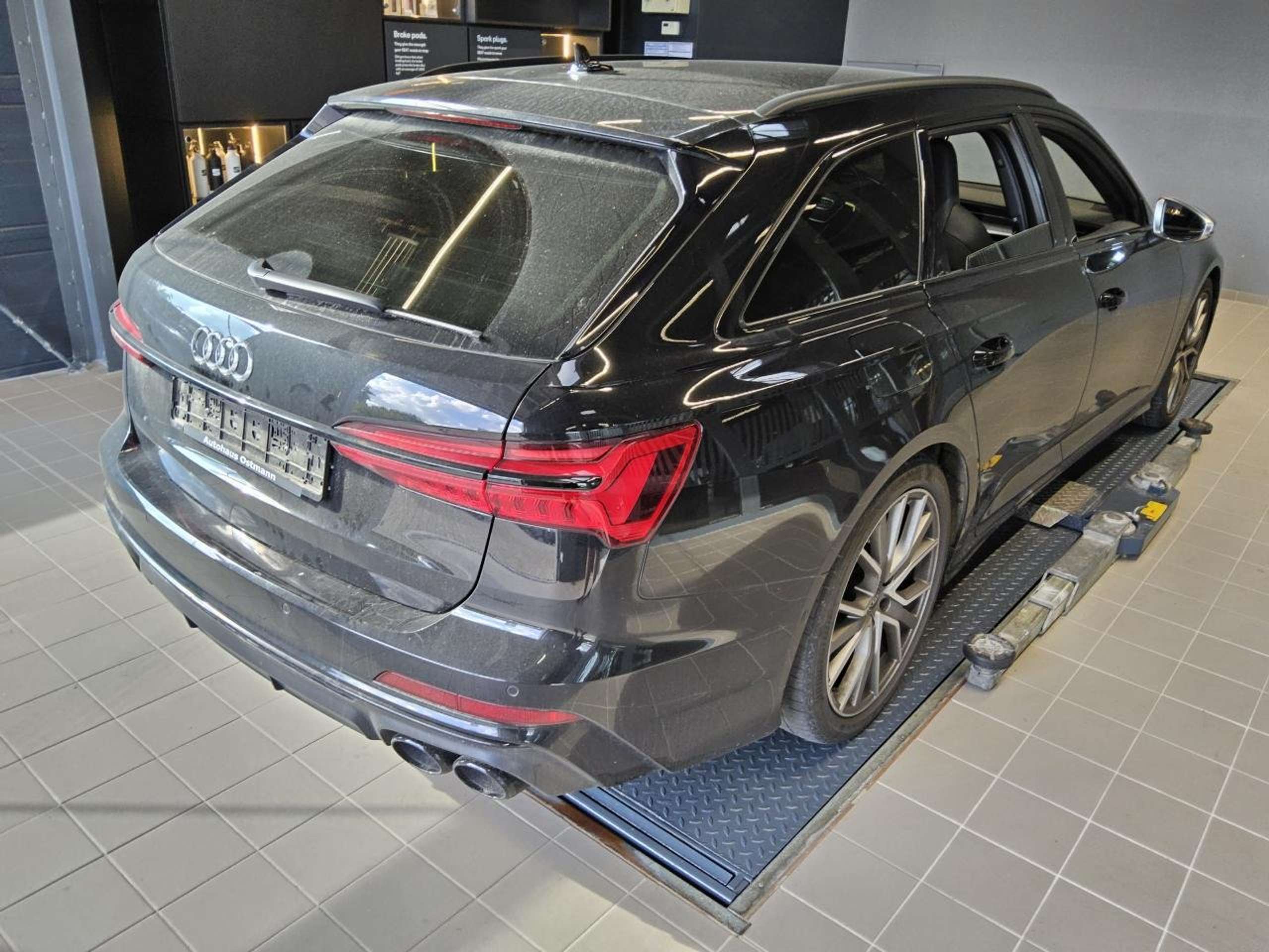 Audi - S6