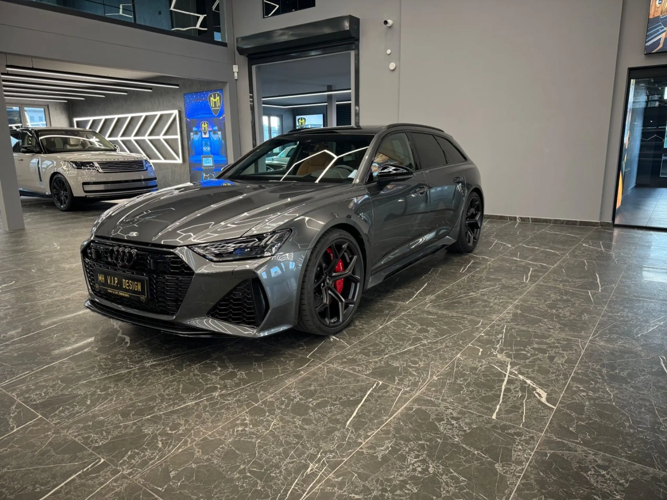 Audi - RS6