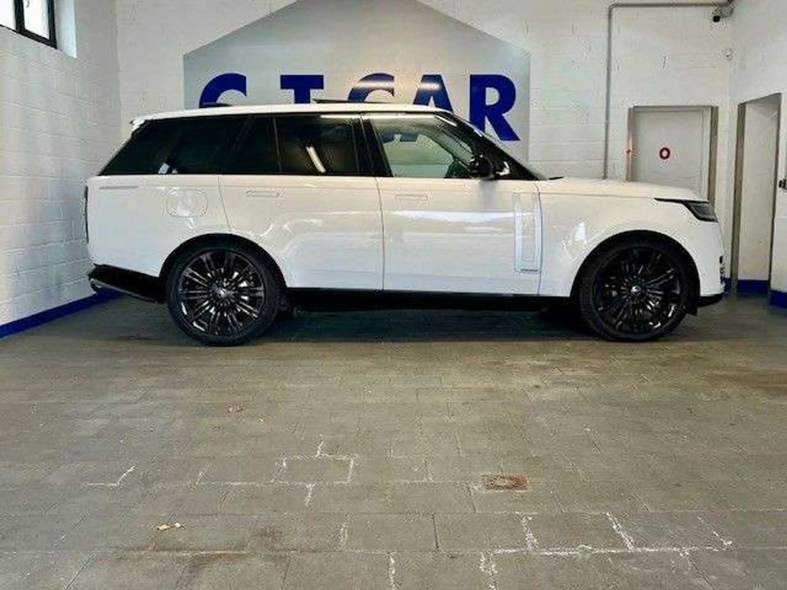 Land Rover - Range Rover