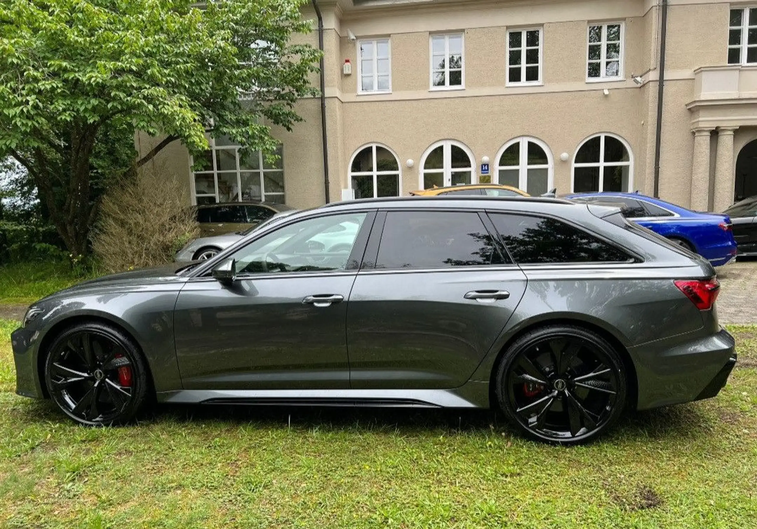 Audi - RS6