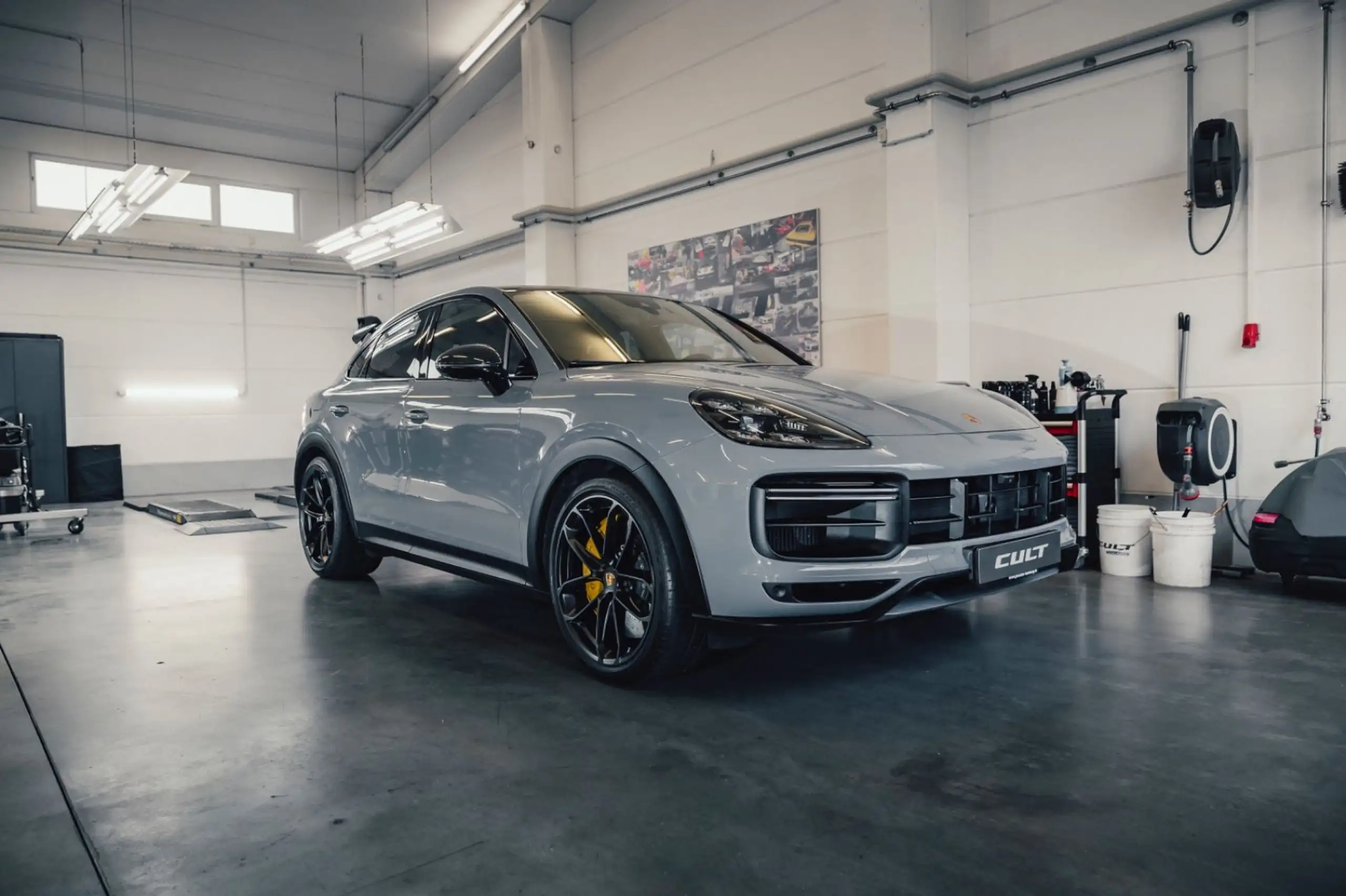 Porsche - Cayenne