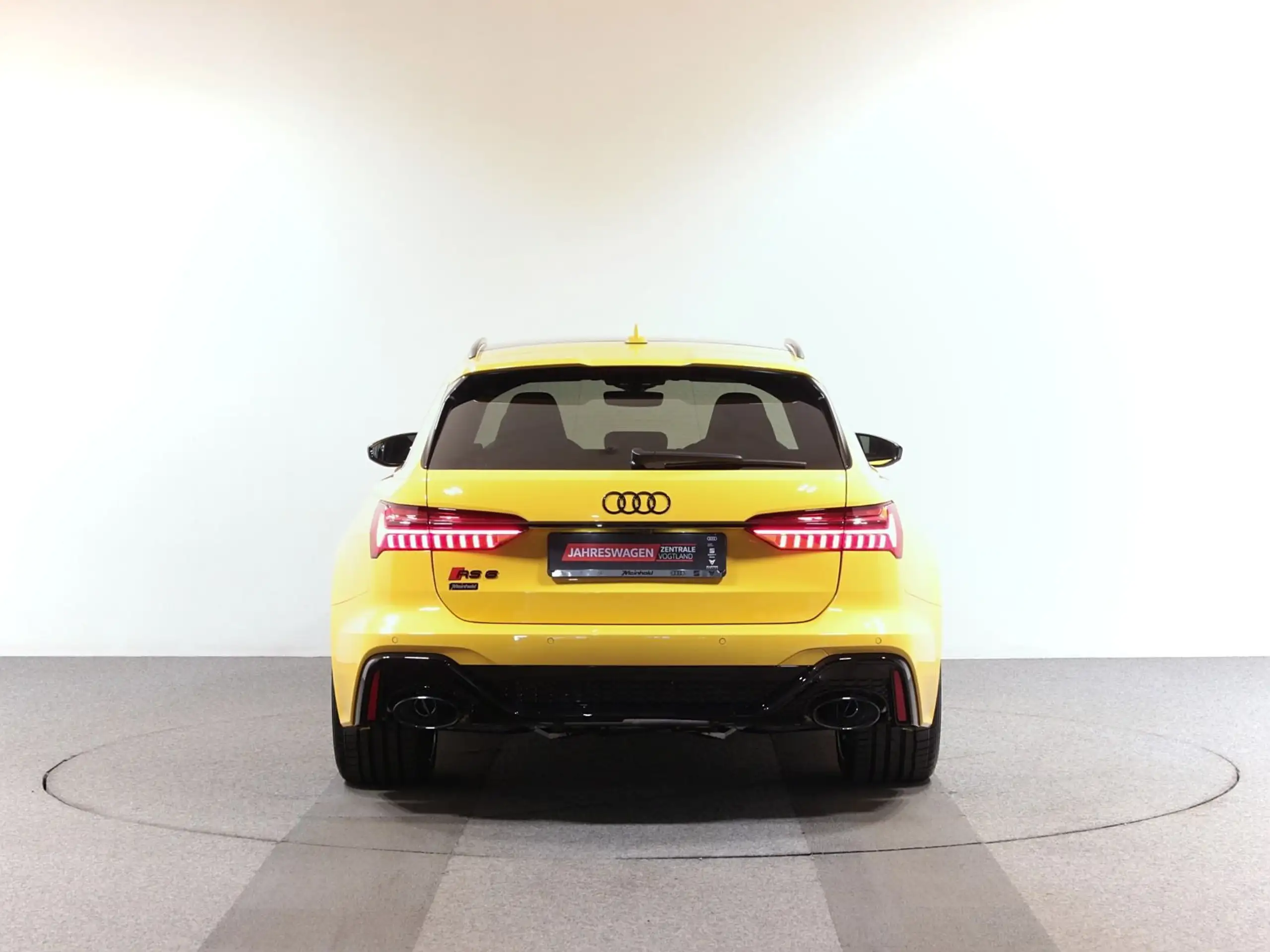 Audi - RS6