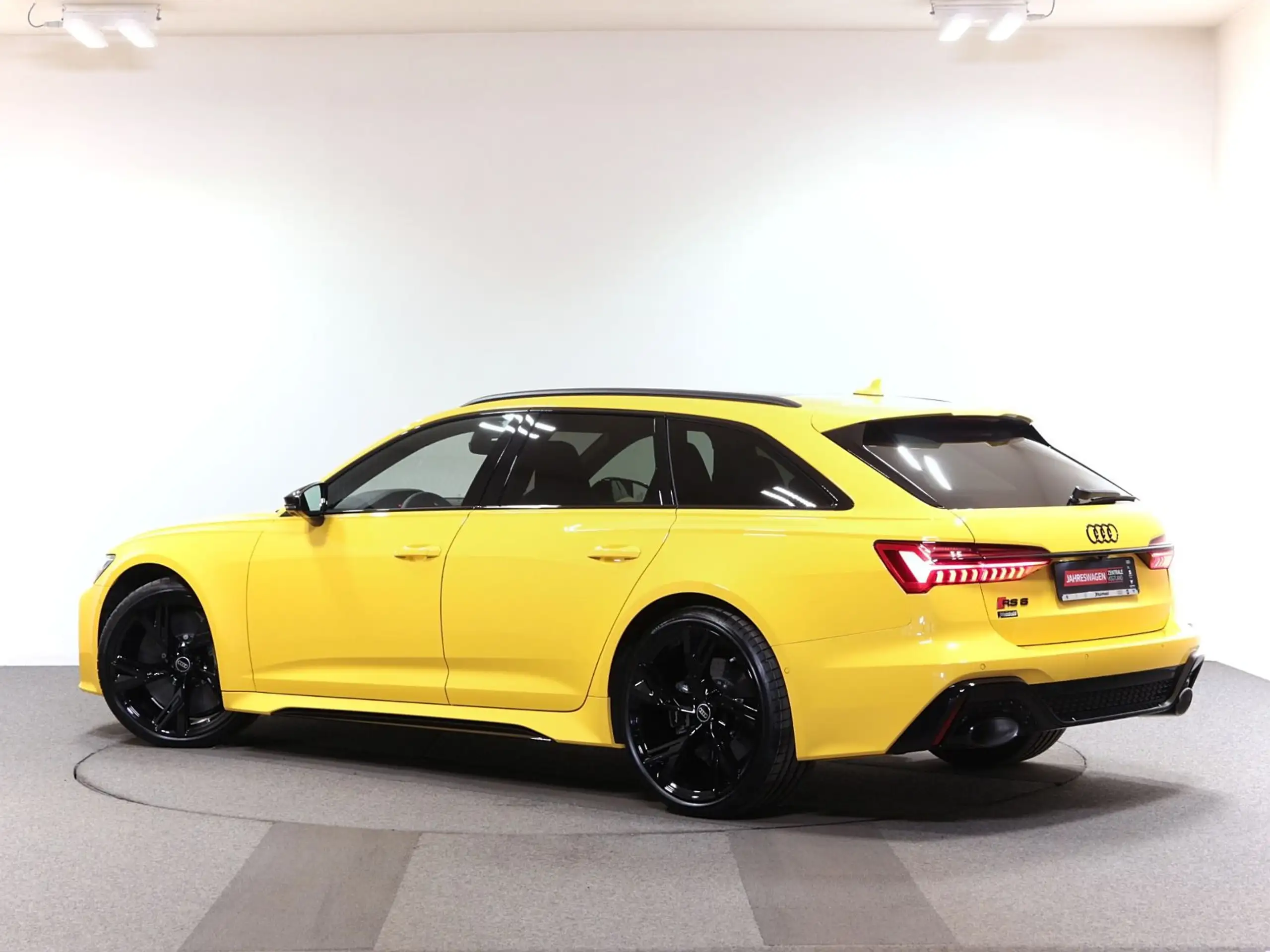 Audi - RS6