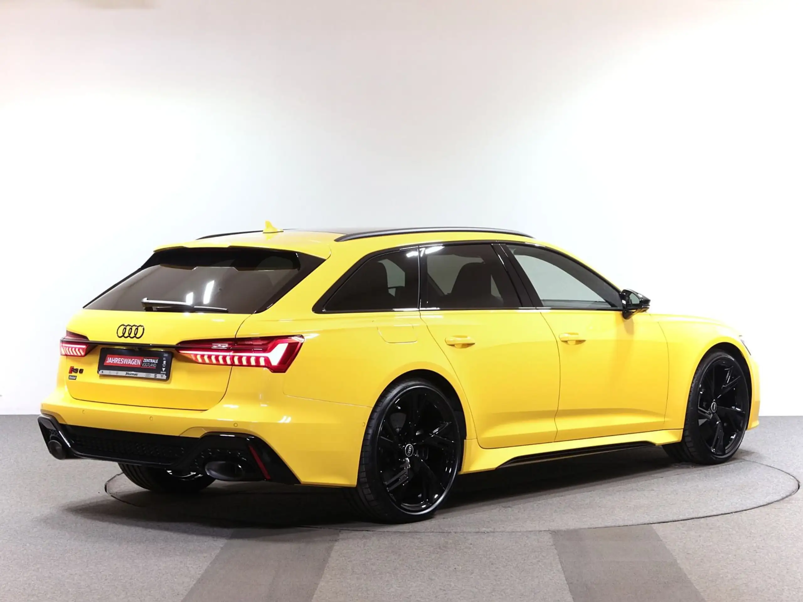 Audi - RS6