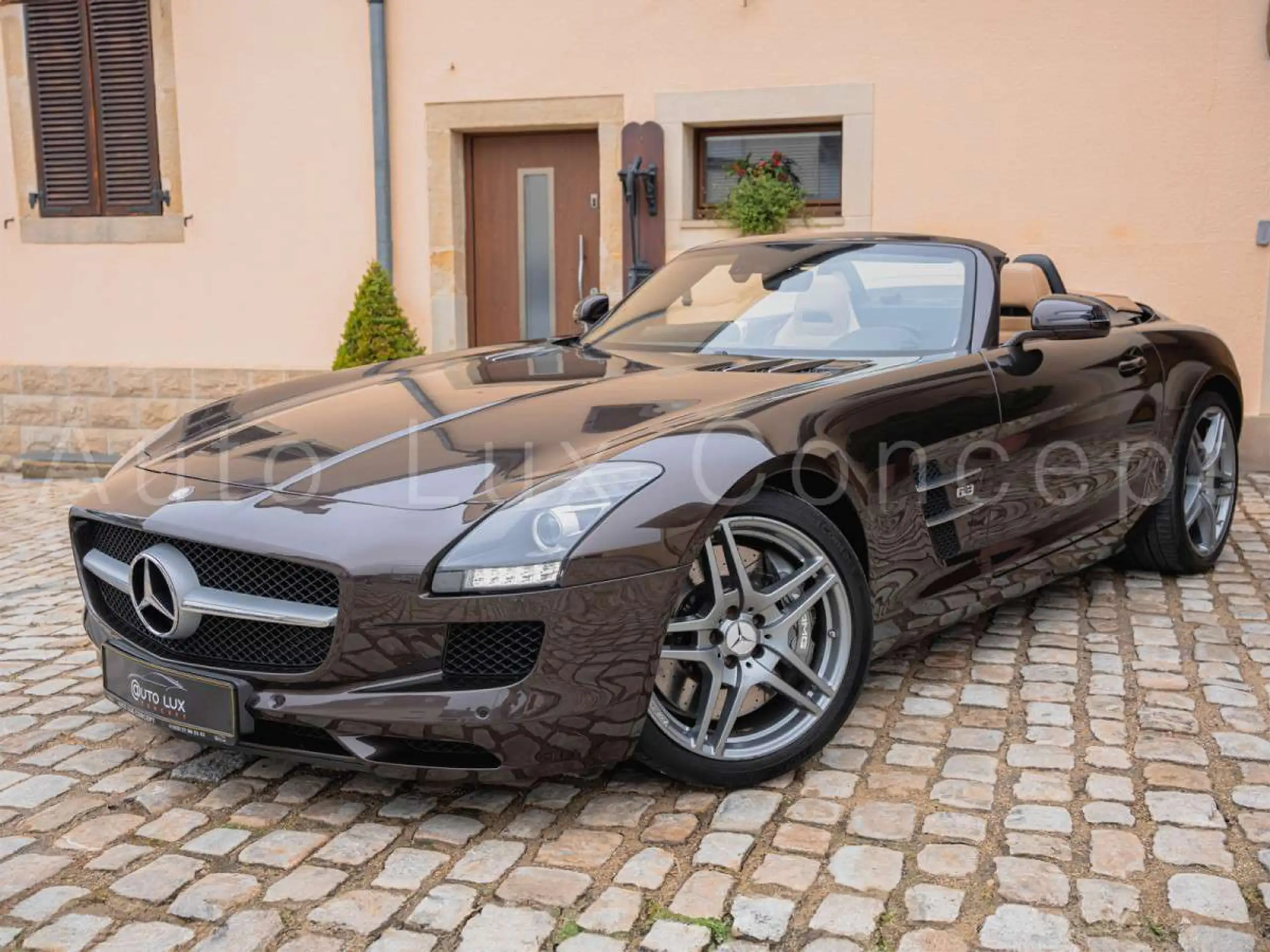 Mercedes-Benz SLS 2011