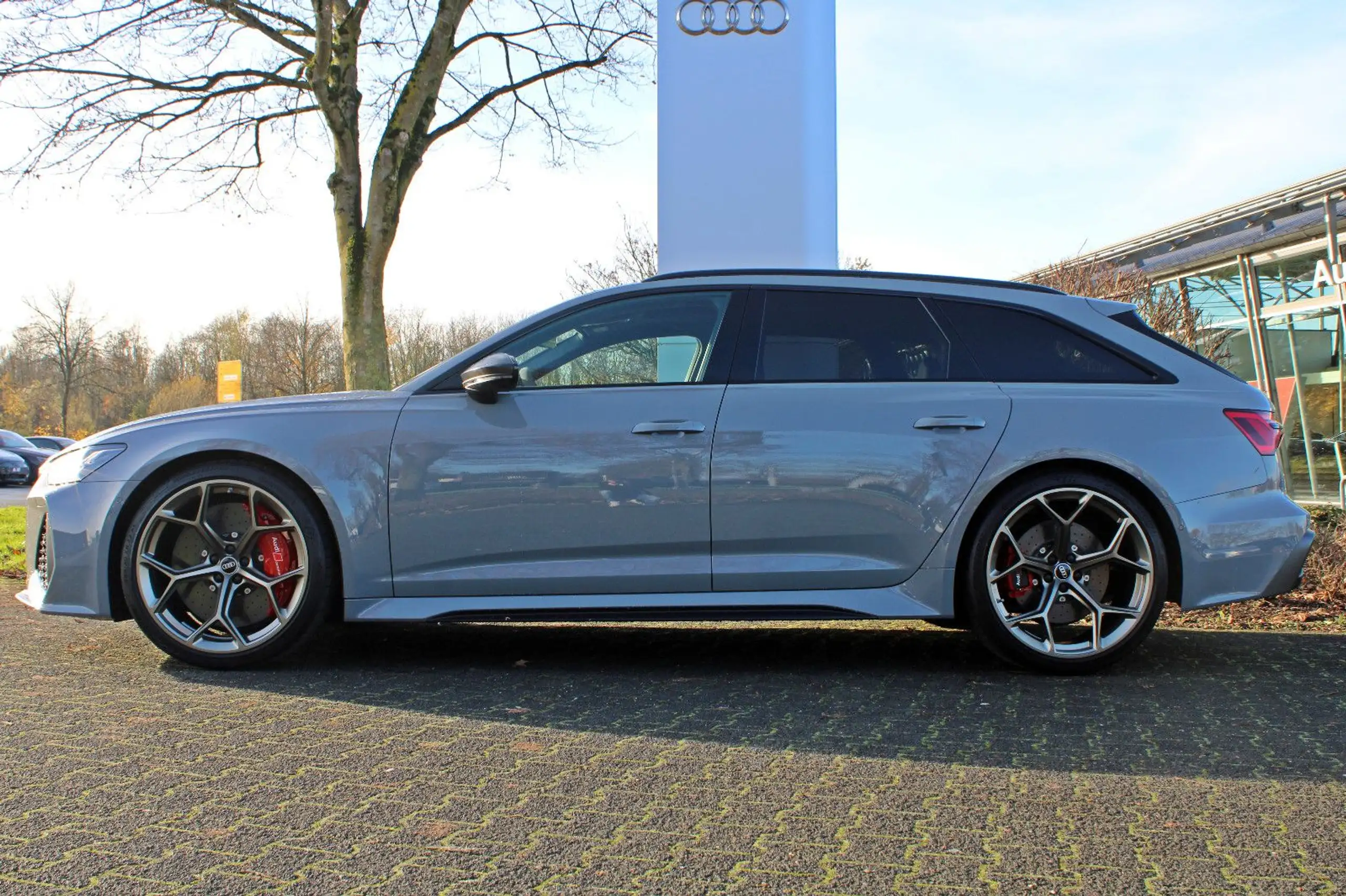 Audi - RS6