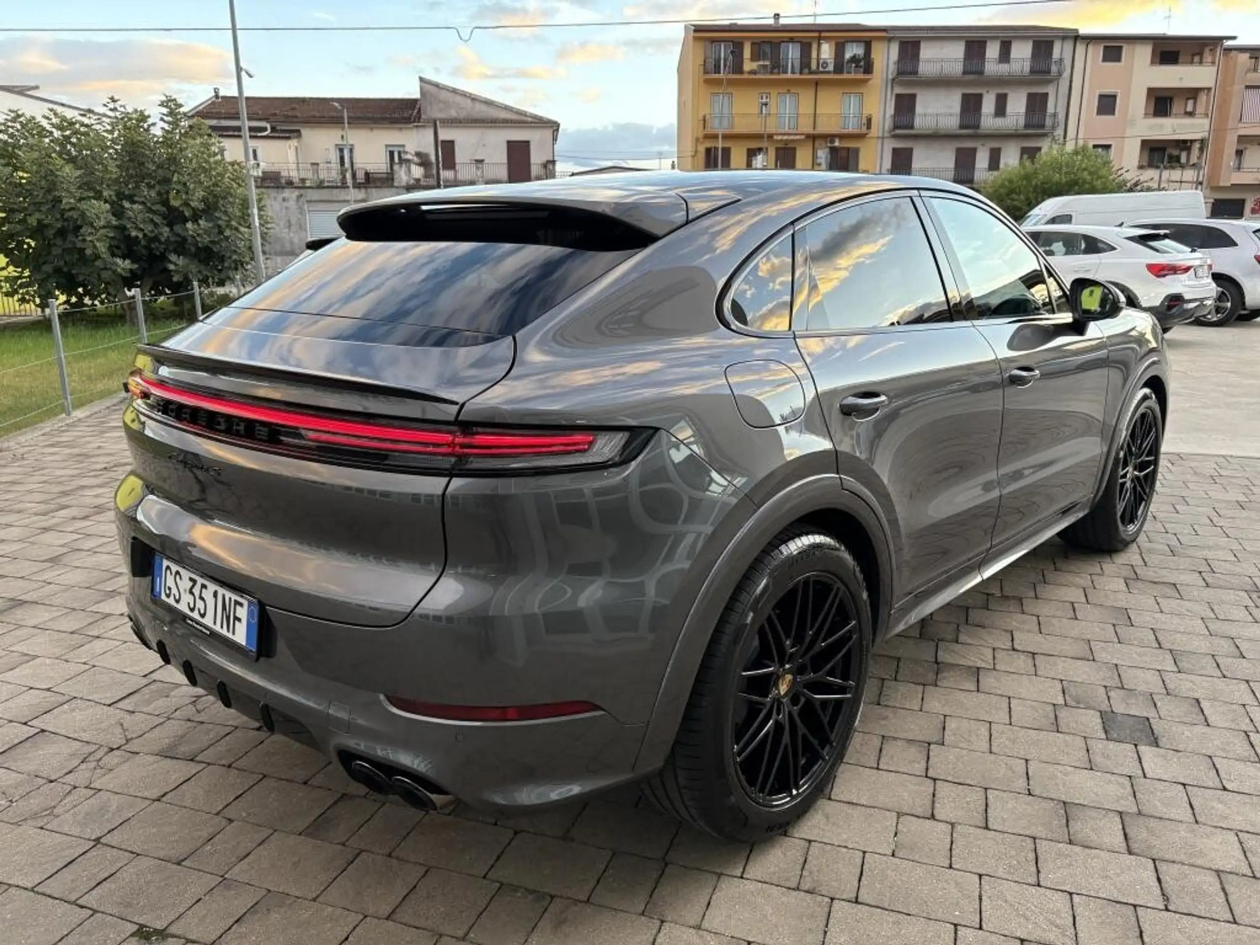 Porsche - Cayenne