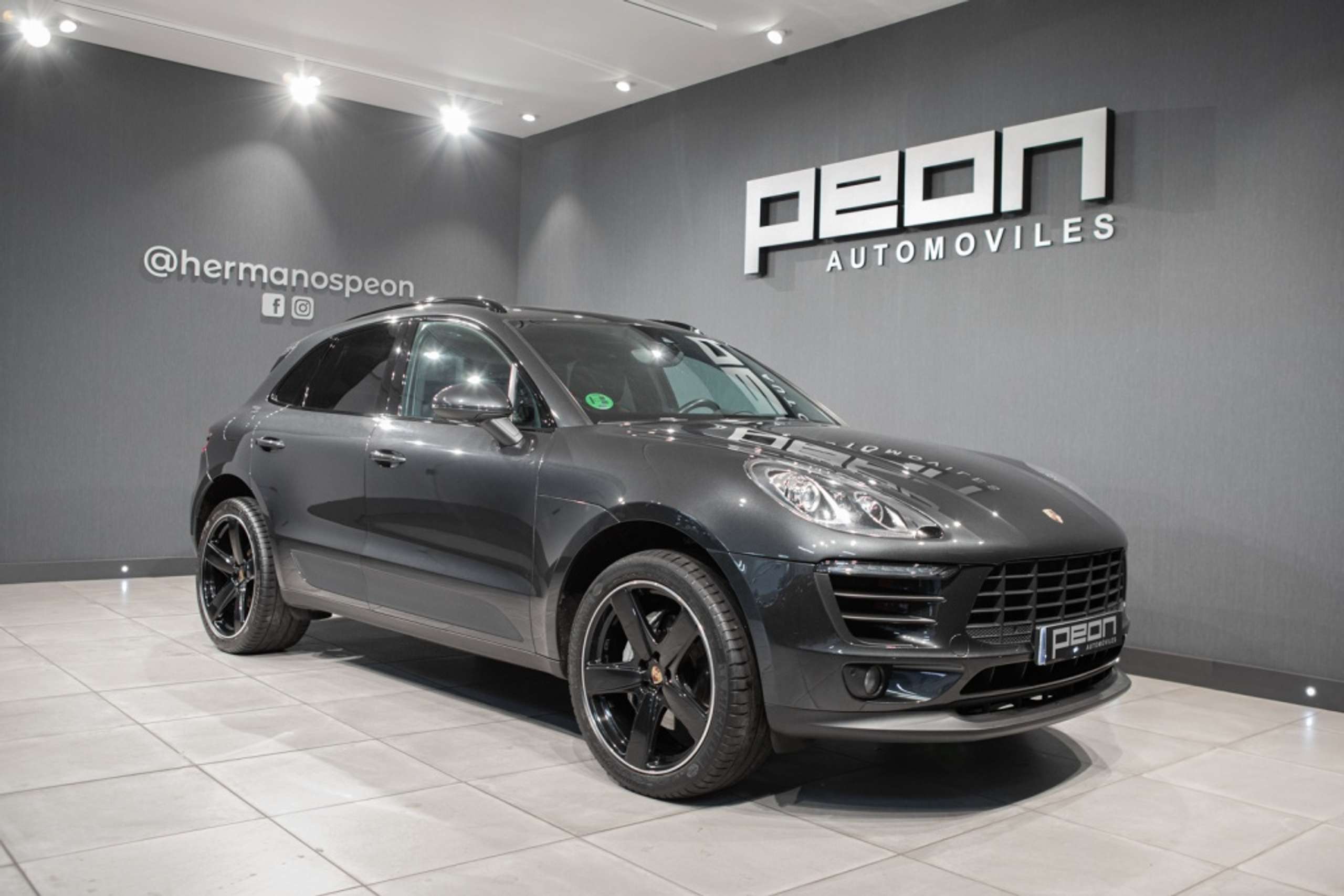 Porsche - Macan