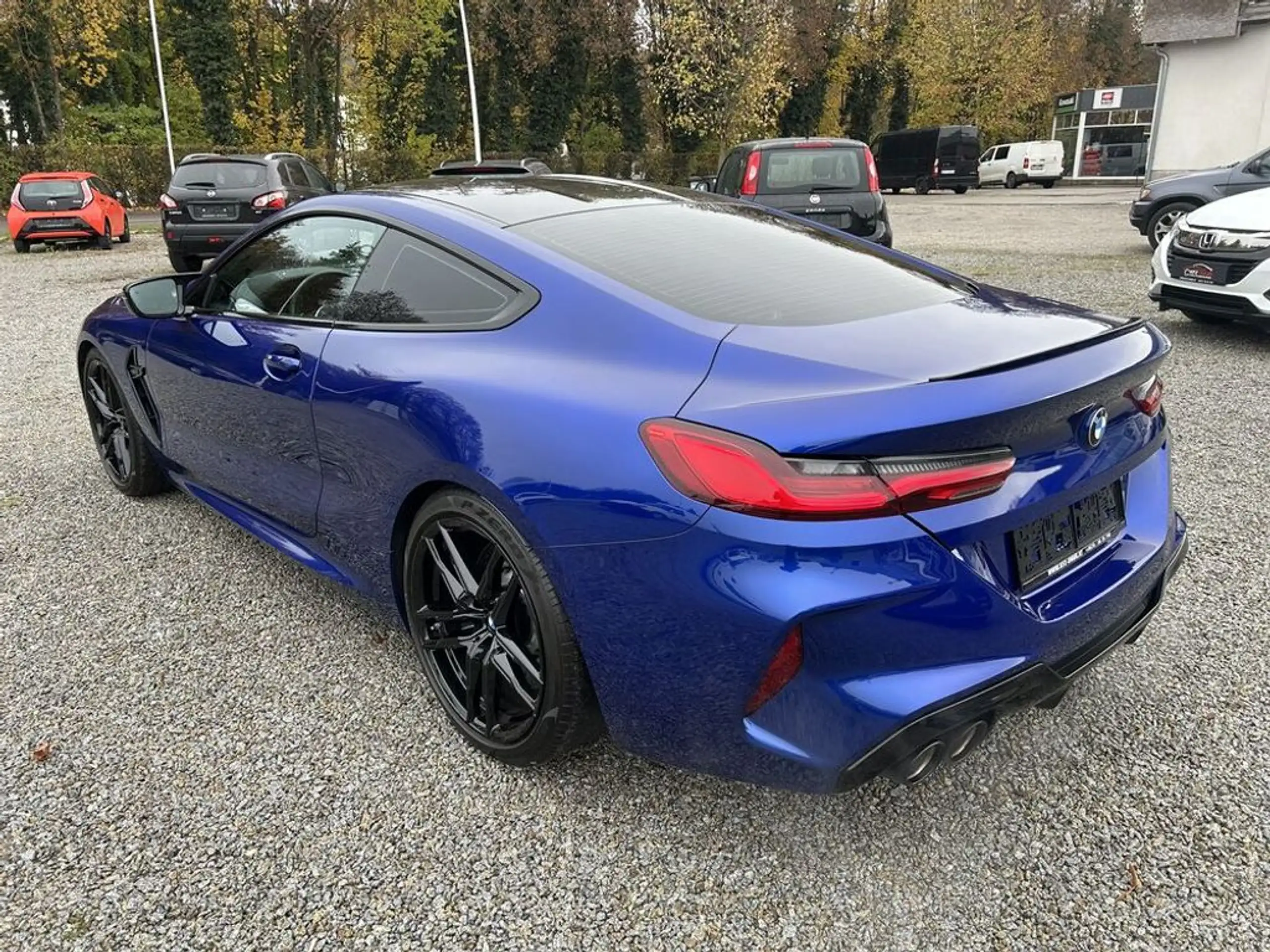 BMW - M8