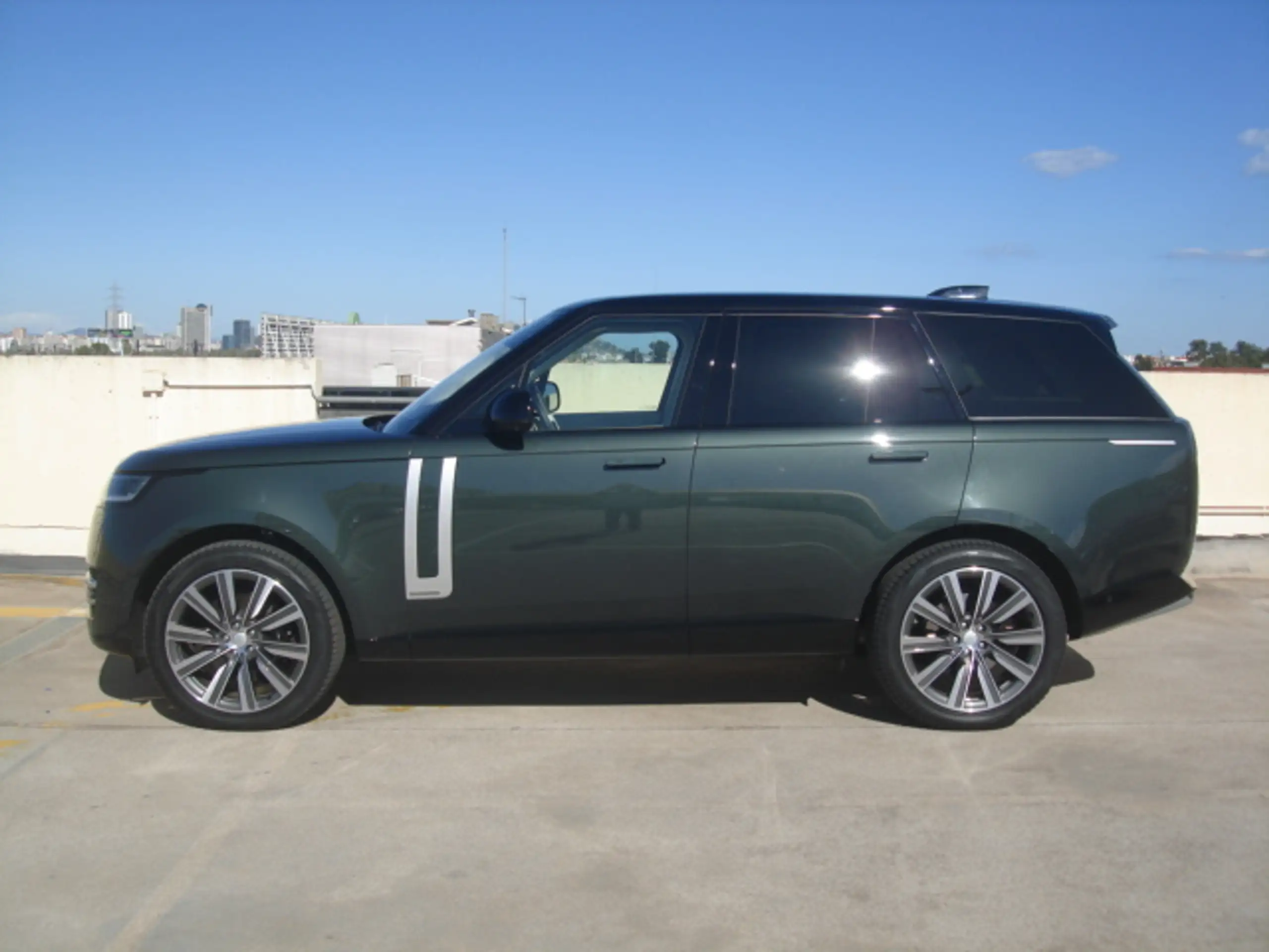 Land Rover - Range Rover