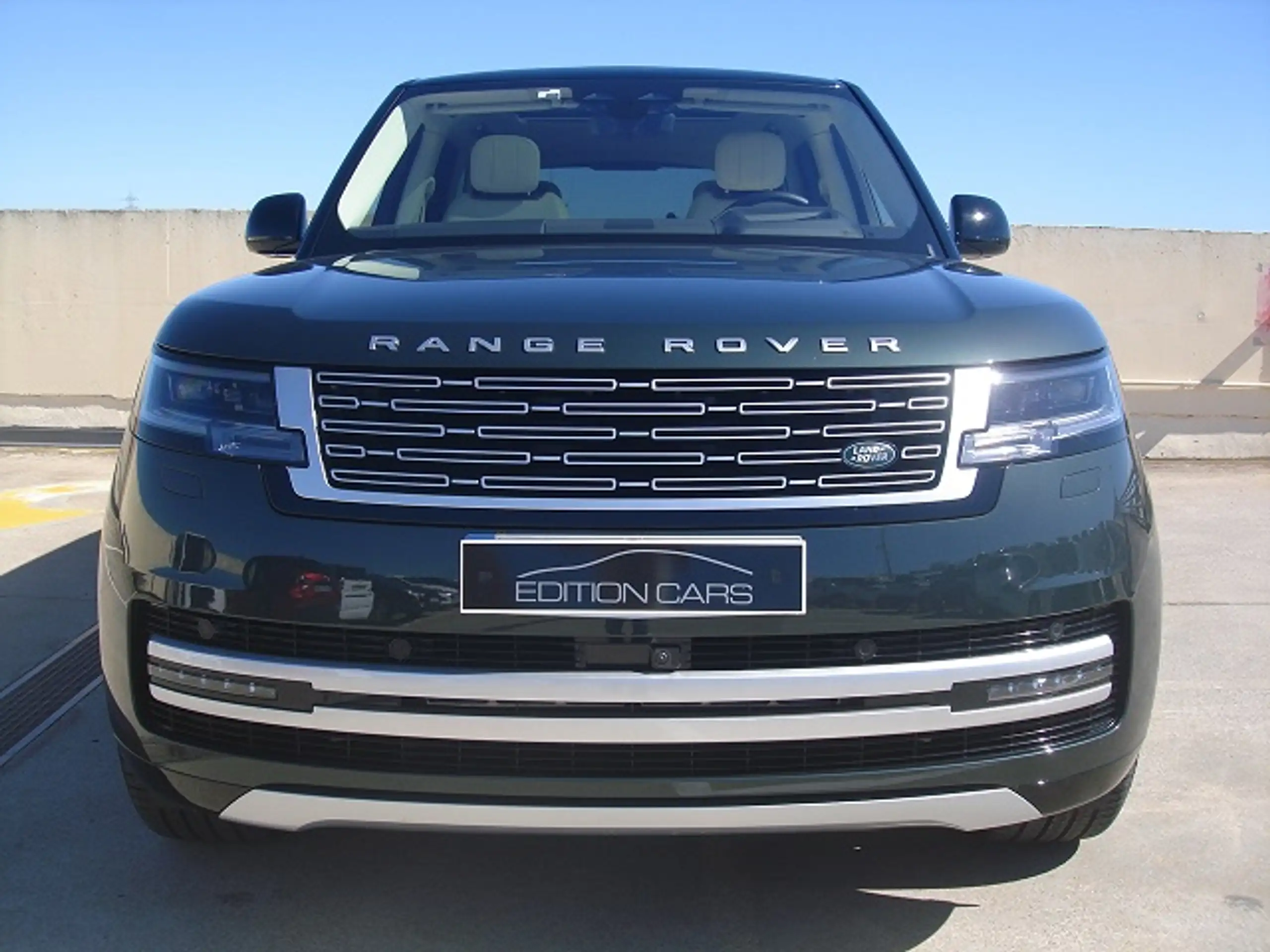 Land Rover - Range Rover