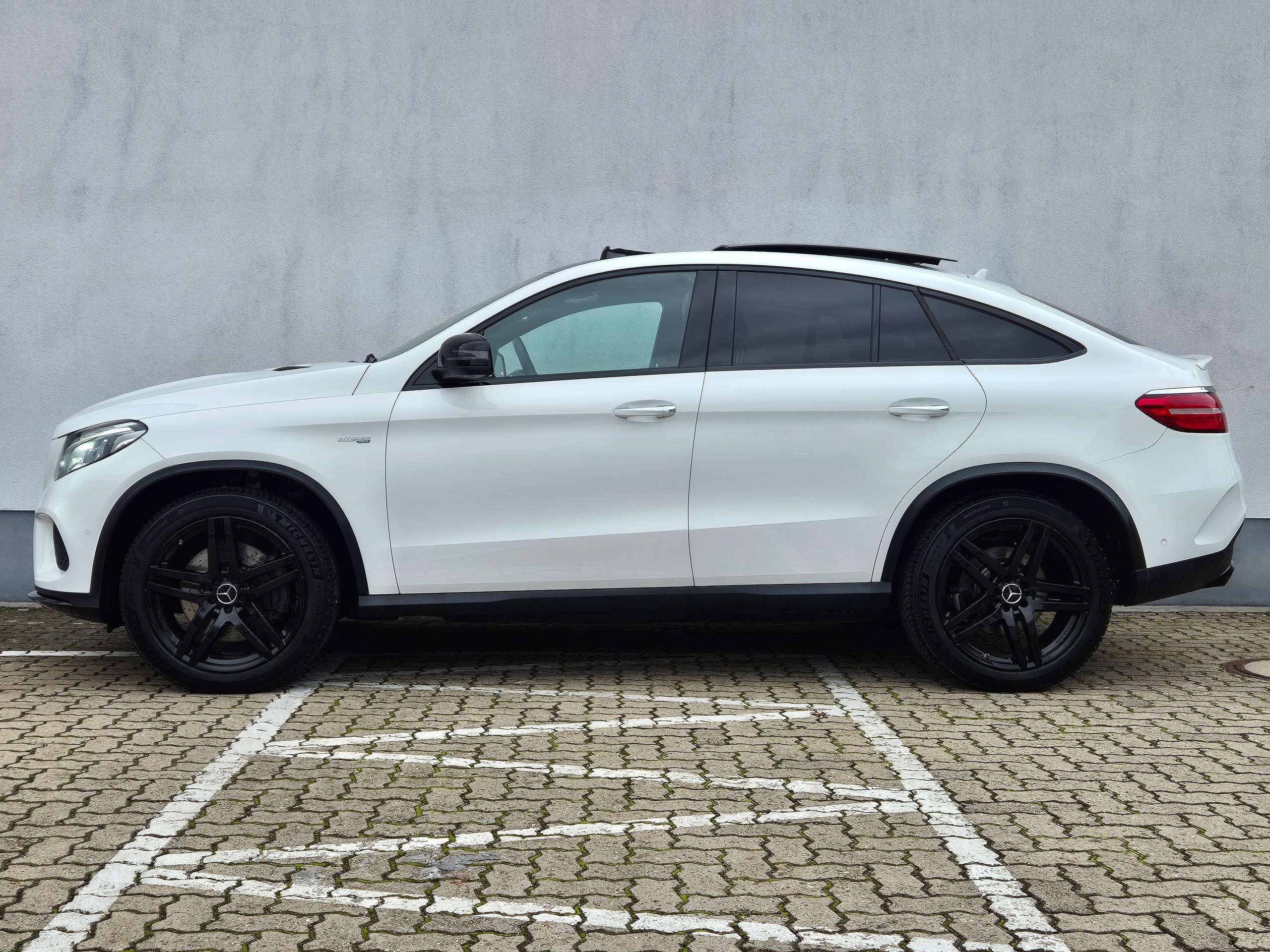 Mercedes-Benz - GLE 43 AMG