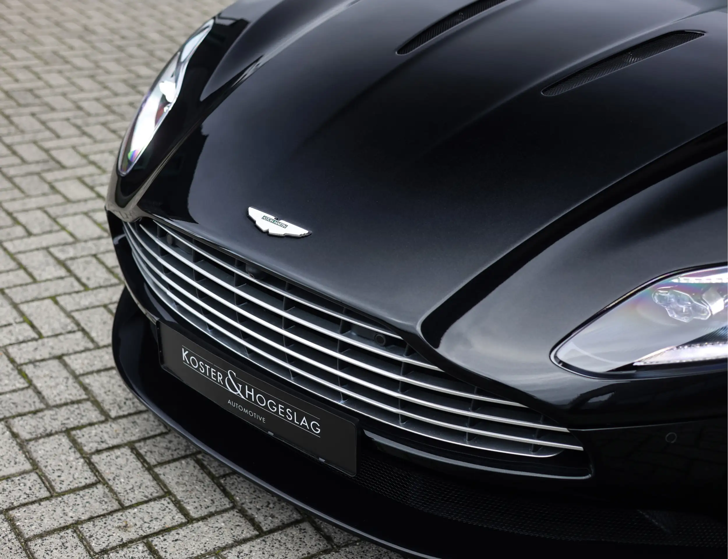 Aston Martin - DB11