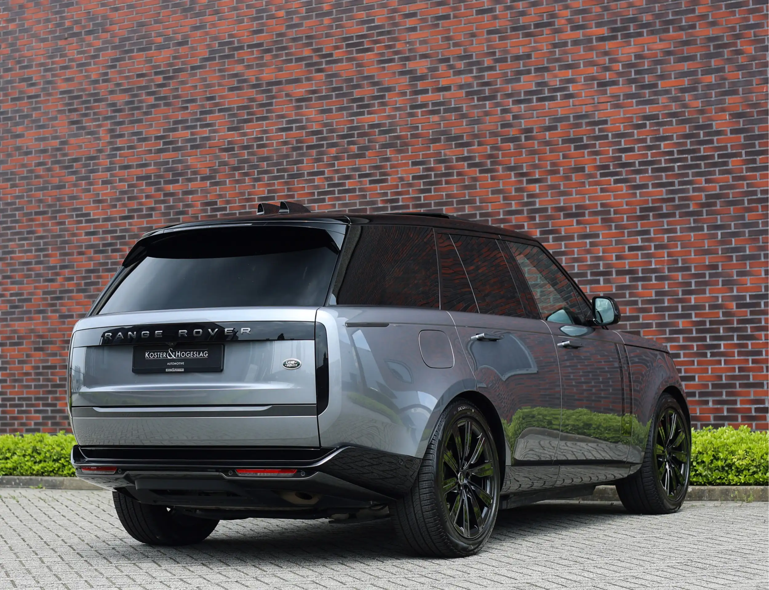 Land Rover - Range Rover