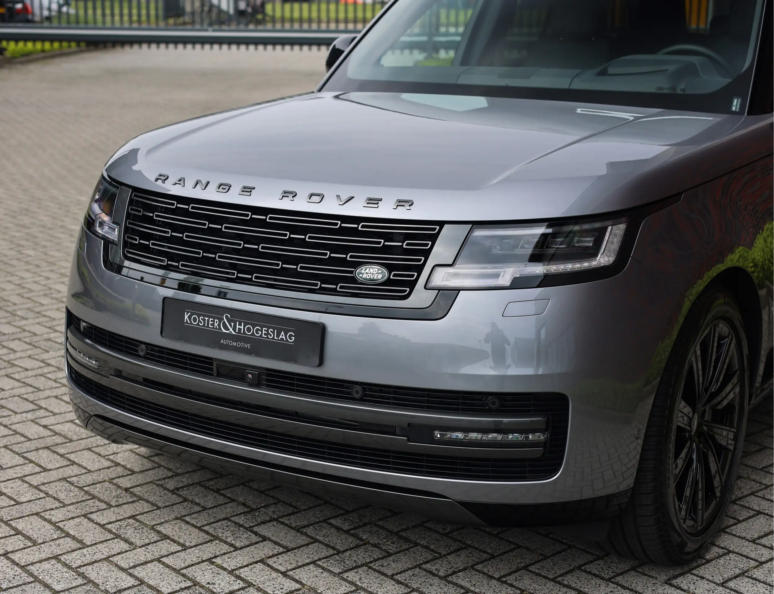 Land Rover - Range Rover