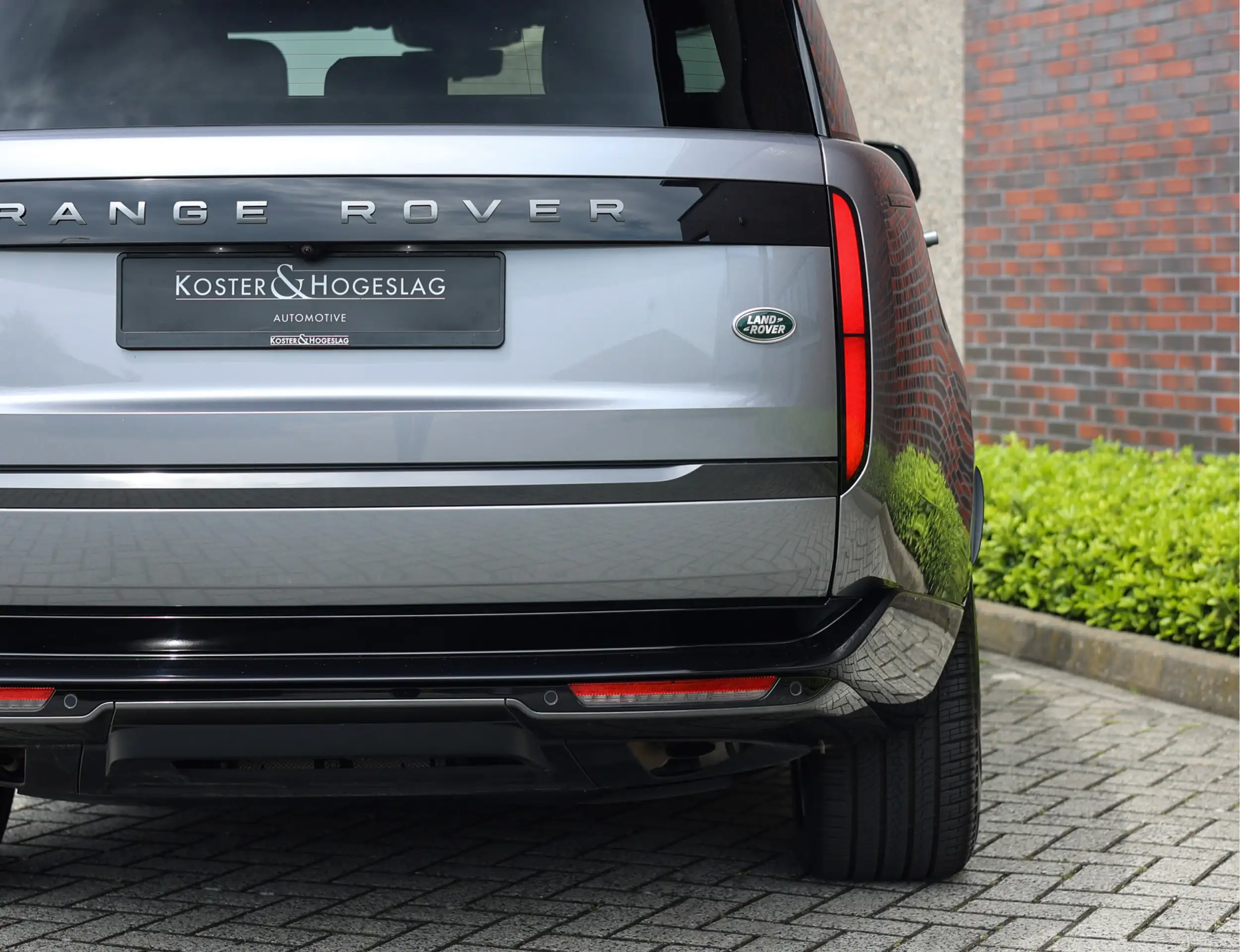 Land Rover - Range Rover