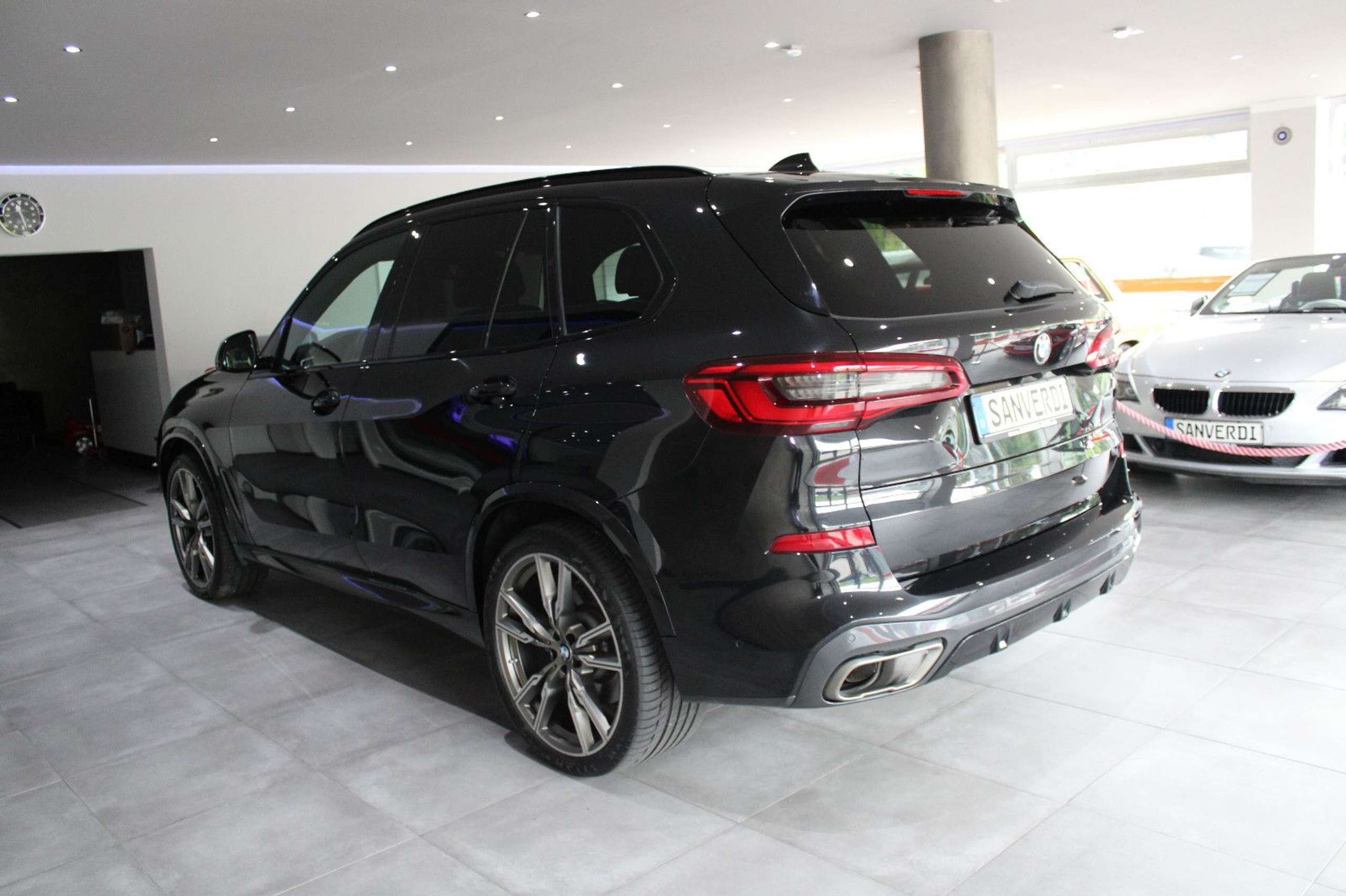 BMW - X5 M