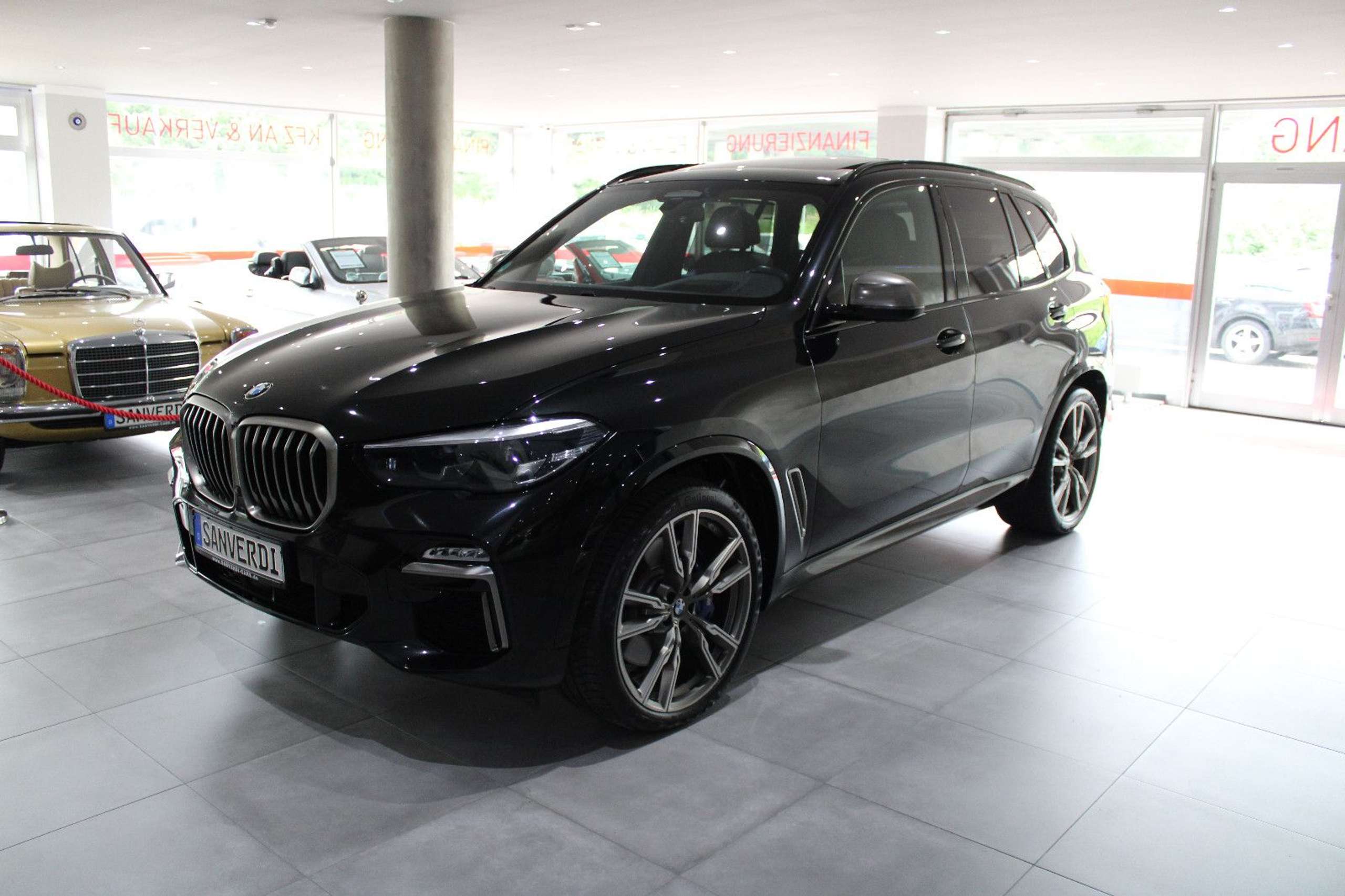 BMW - X5 M