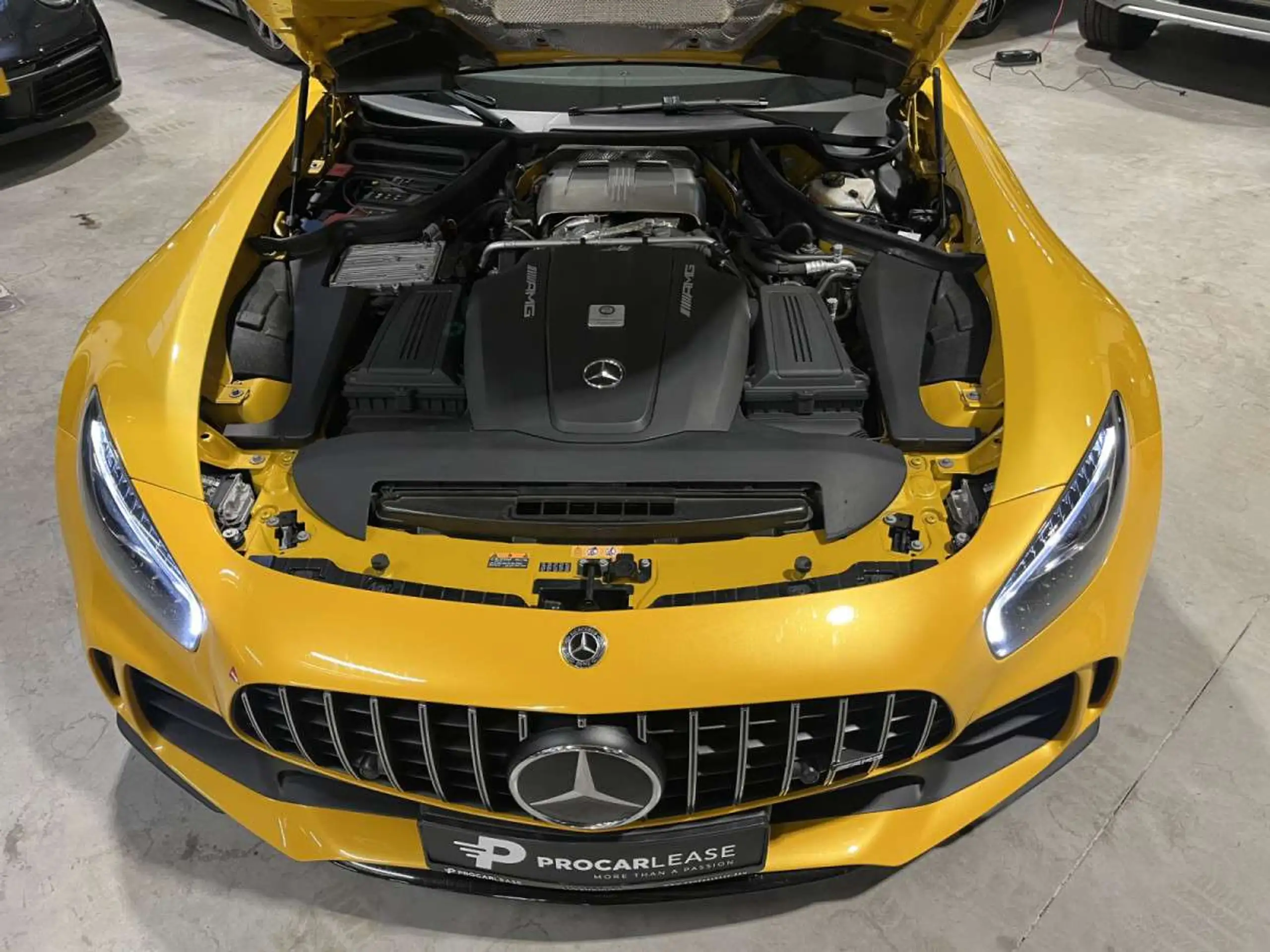 Mercedes-Benz - AMG GT