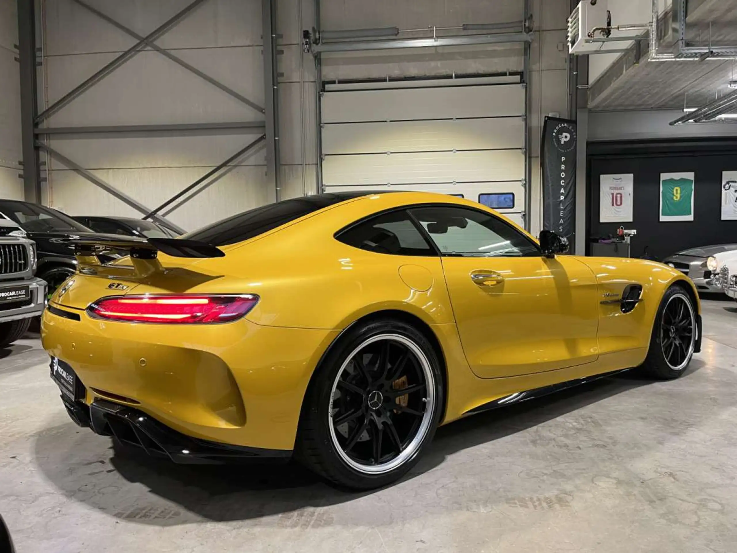 Mercedes-Benz - AMG GT