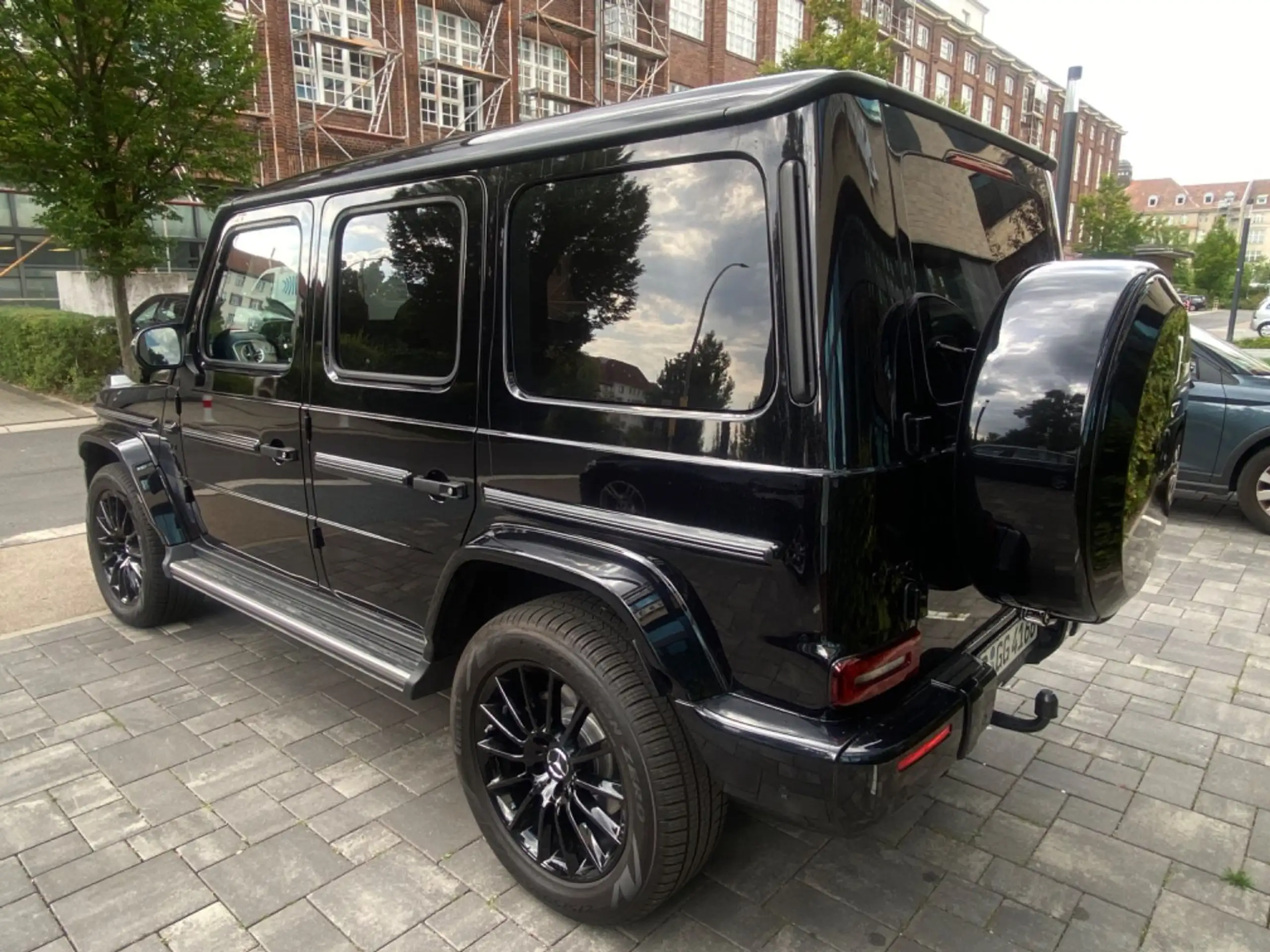 Mercedes-Benz - G 500