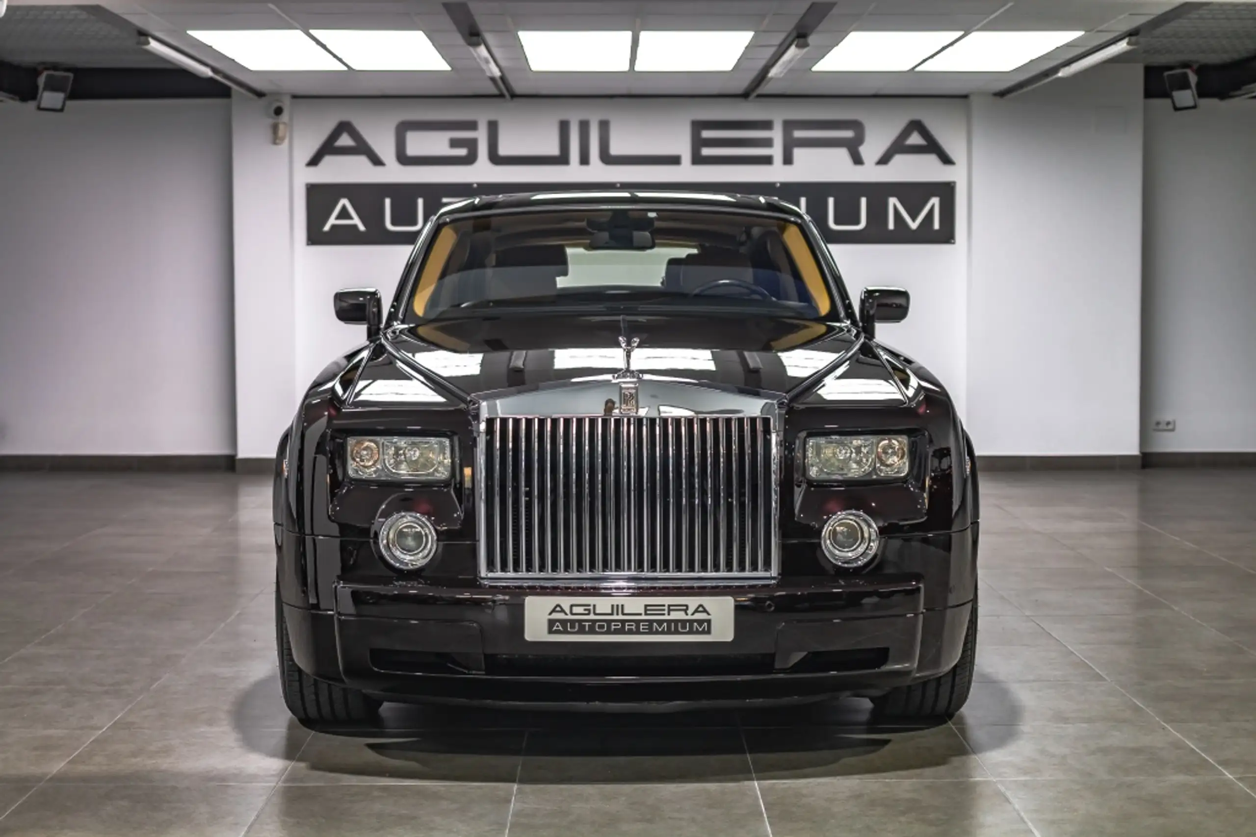 Rolls-Royce - Phantom