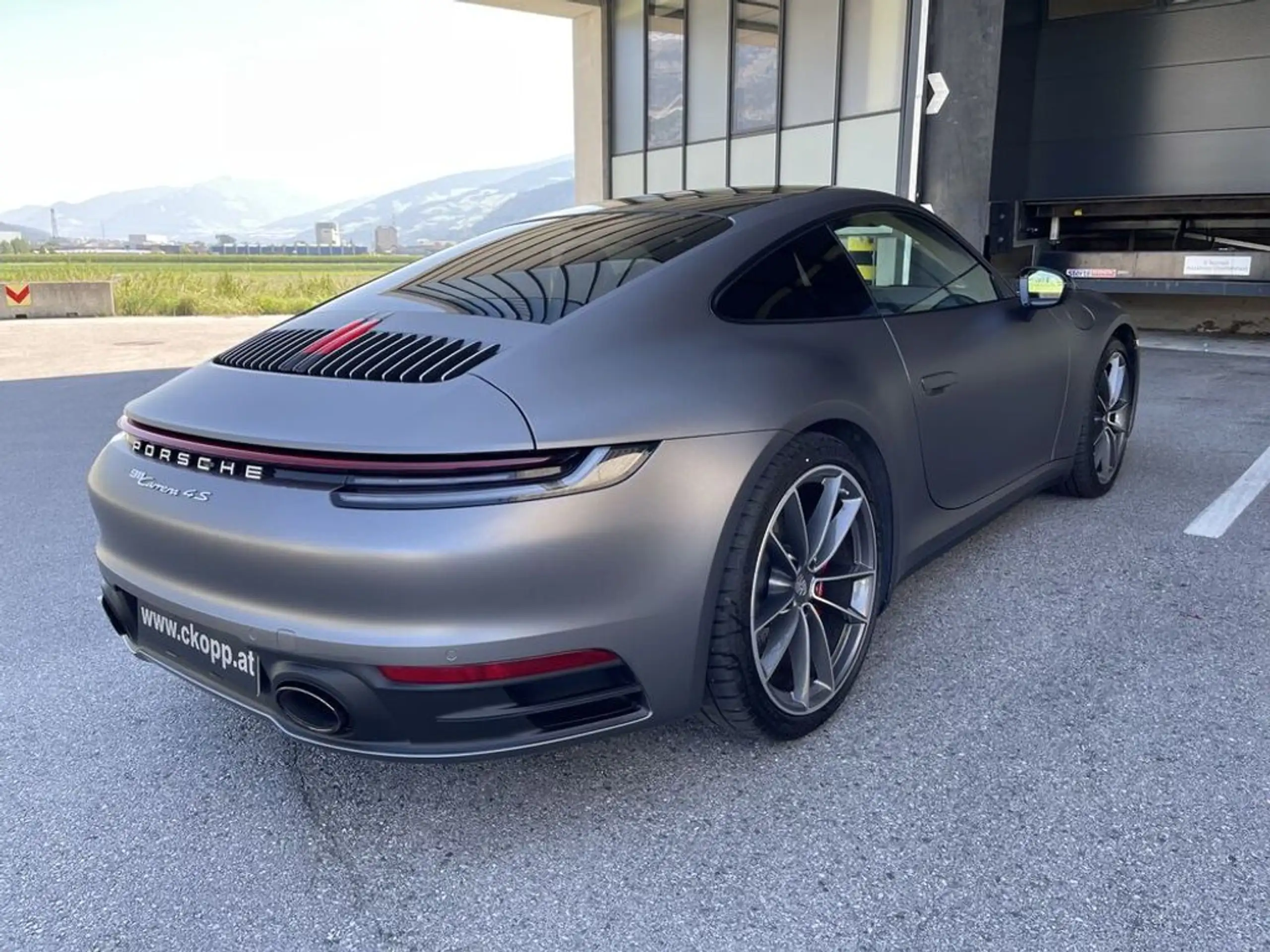 Porsche - 911