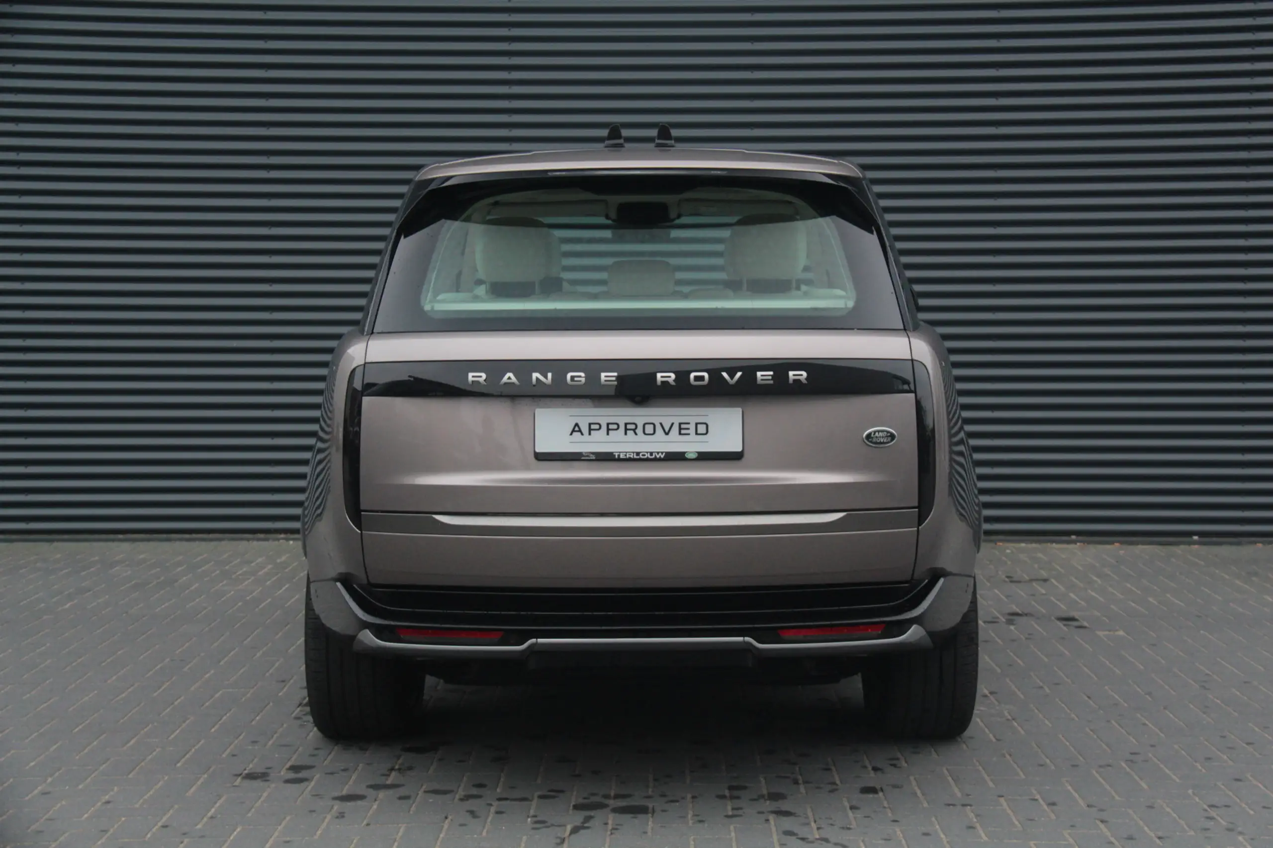 Land Rover - Range Rover