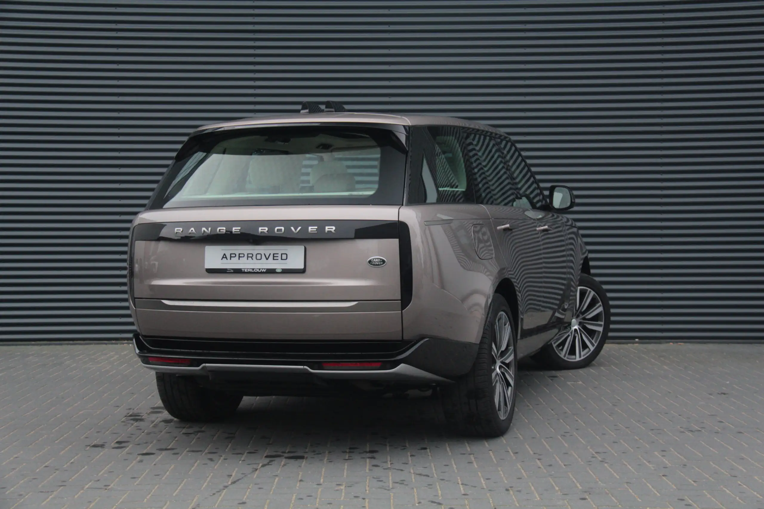 Land Rover - Range Rover