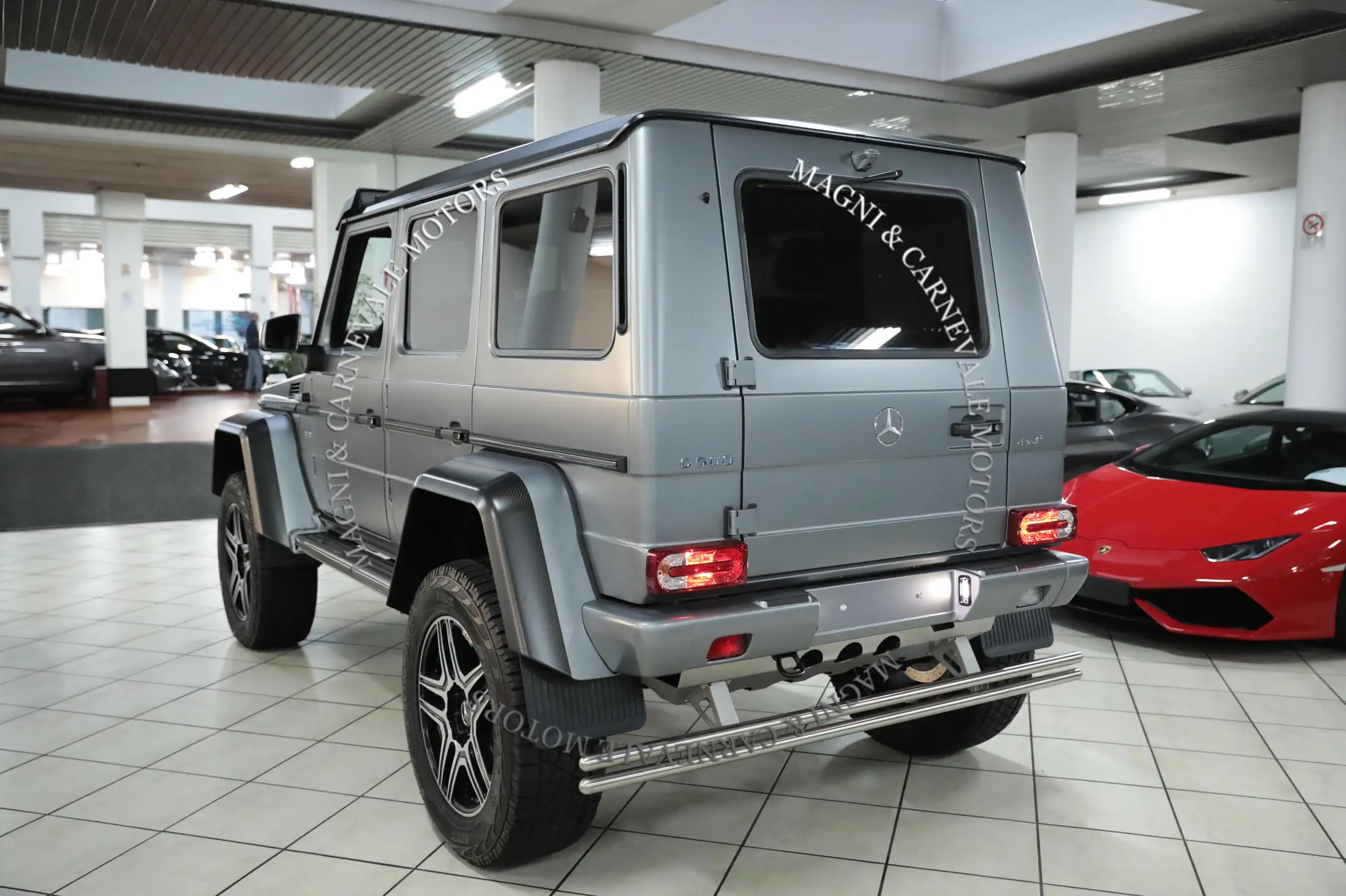 Mercedes-Benz - G 500