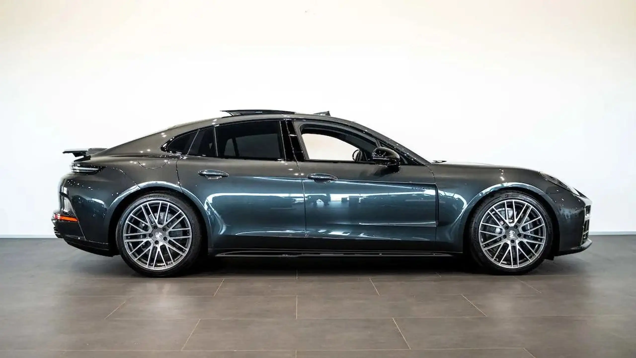 Porsche - Panamera