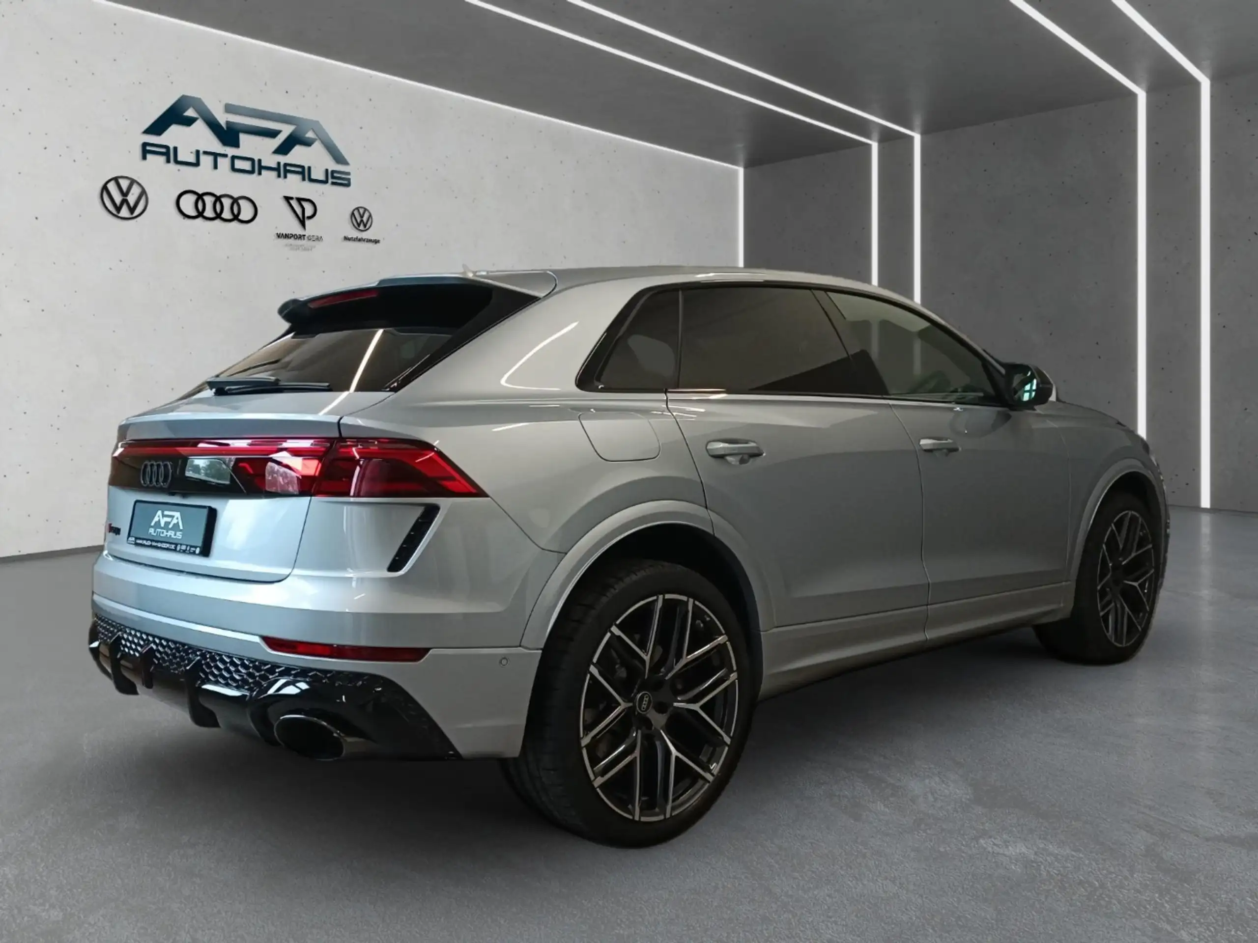 Audi - RS Q8