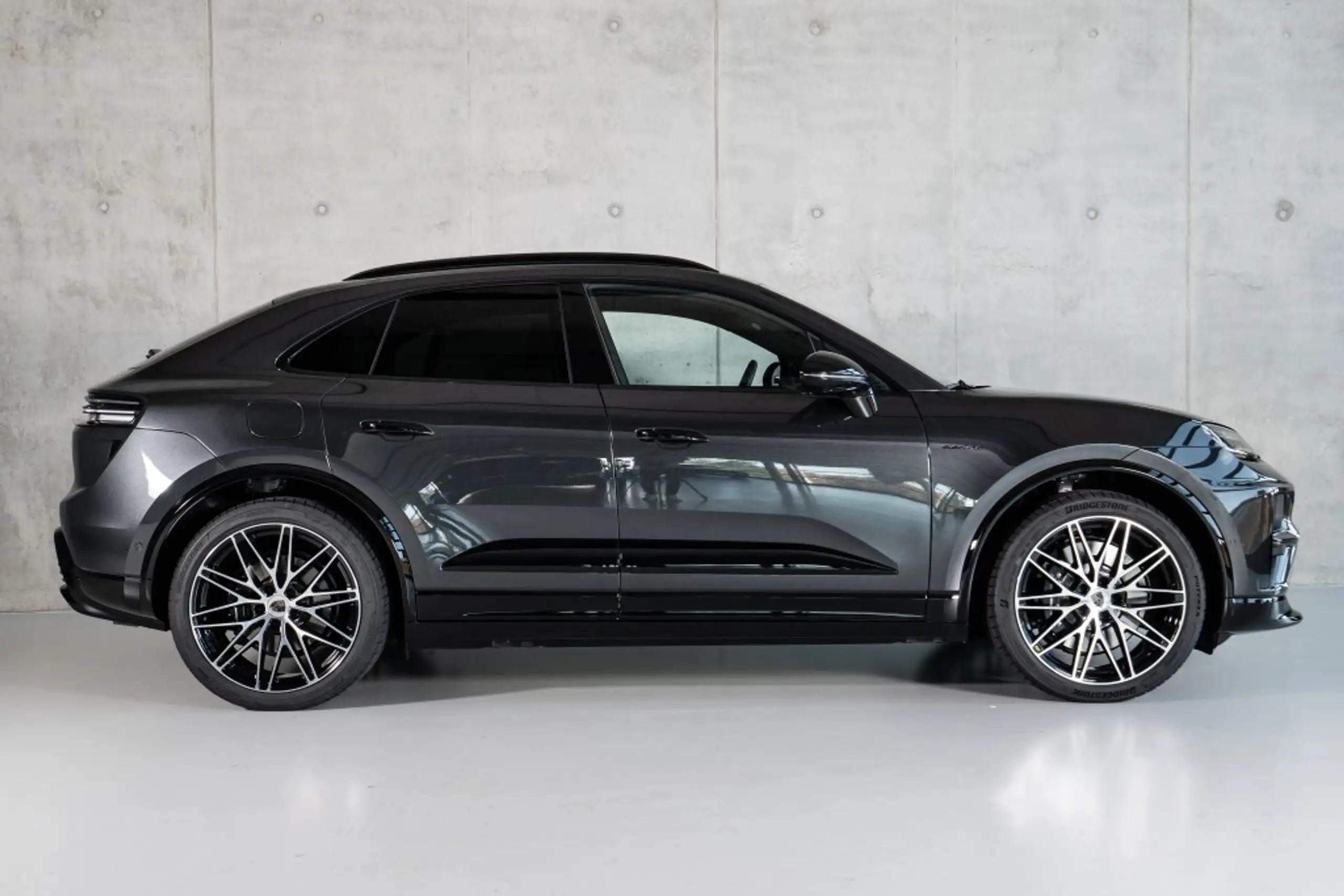 Porsche - Macan