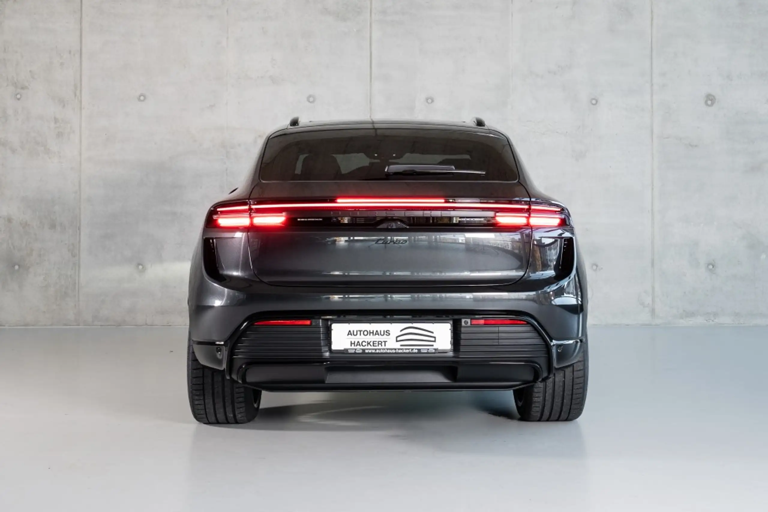 Porsche - Macan