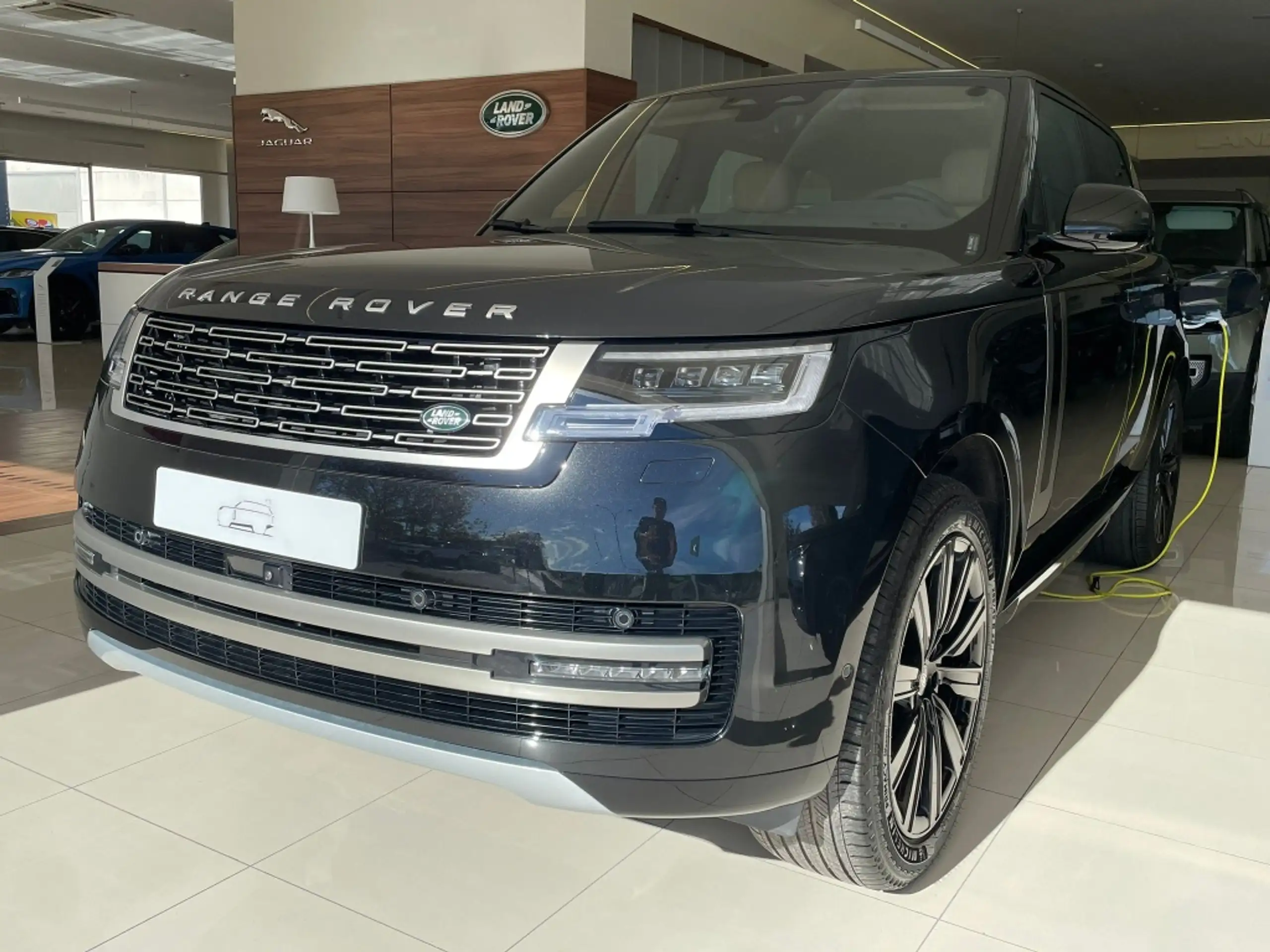 Land Rover - Range Rover