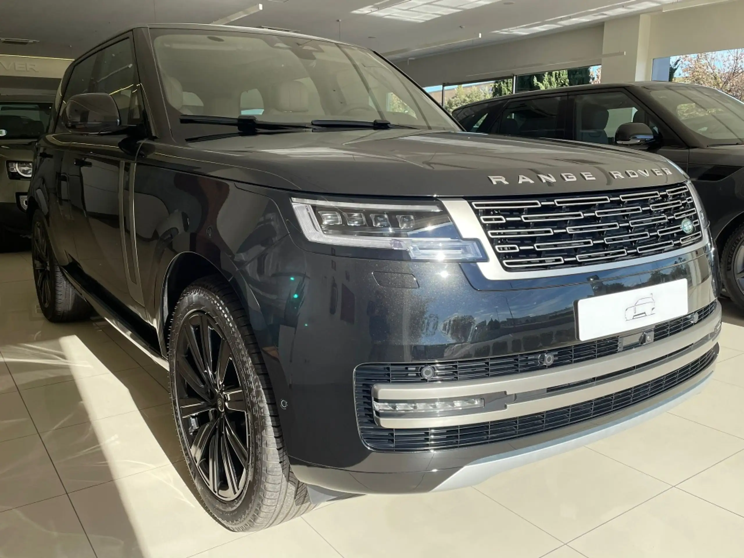 Land Rover - Range Rover