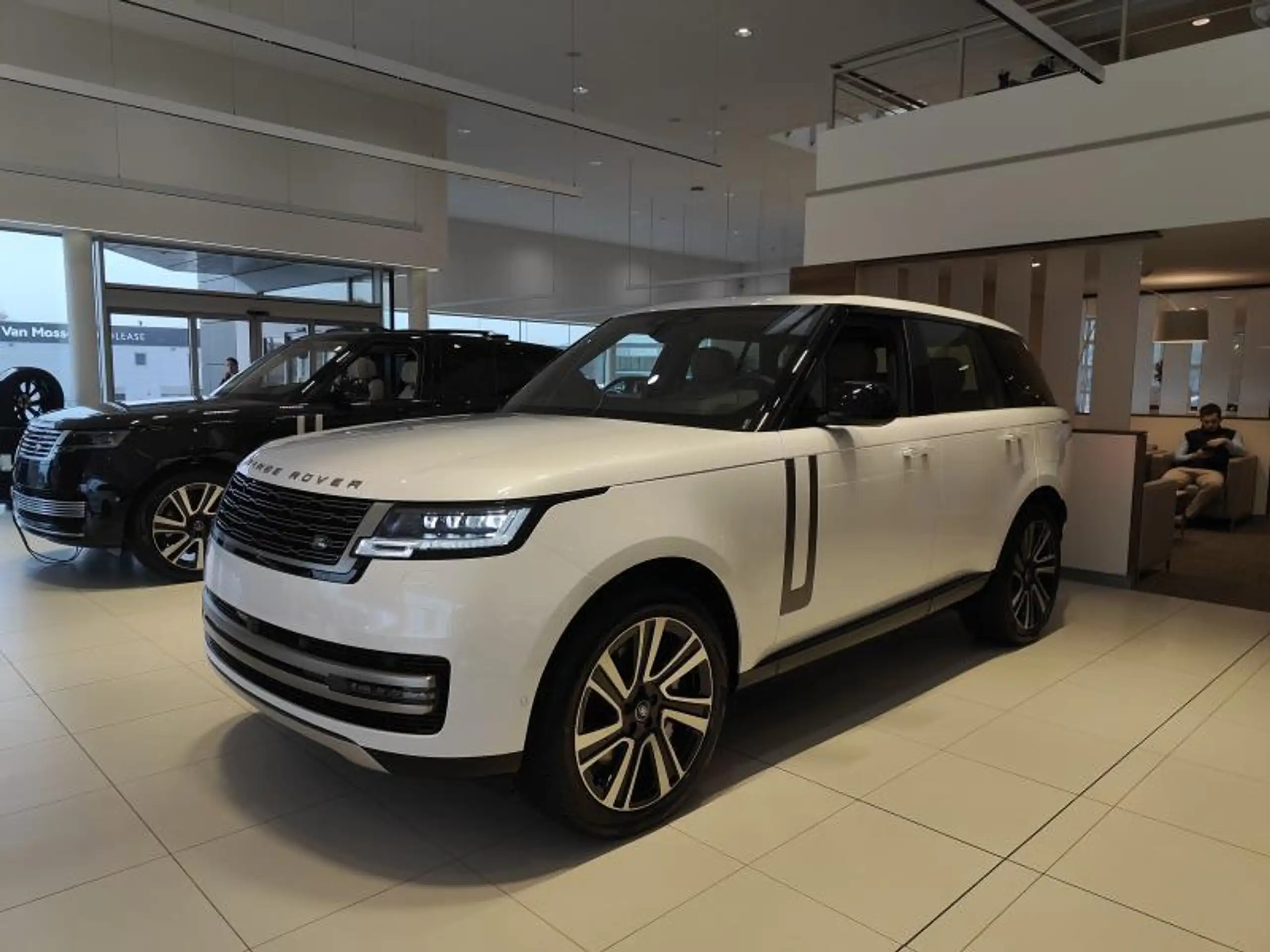 Land Rover - Range Rover