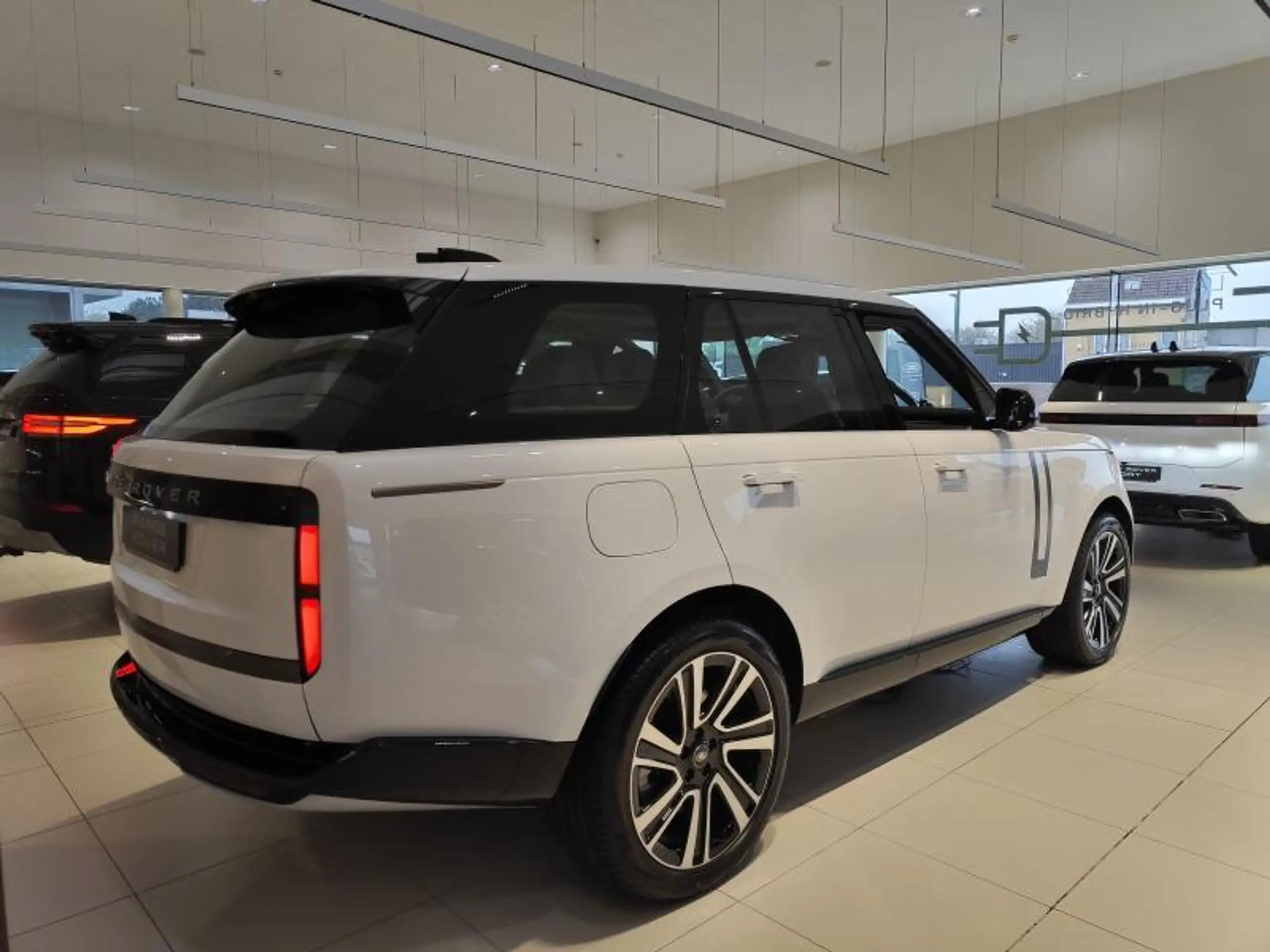 Land Rover - Range Rover