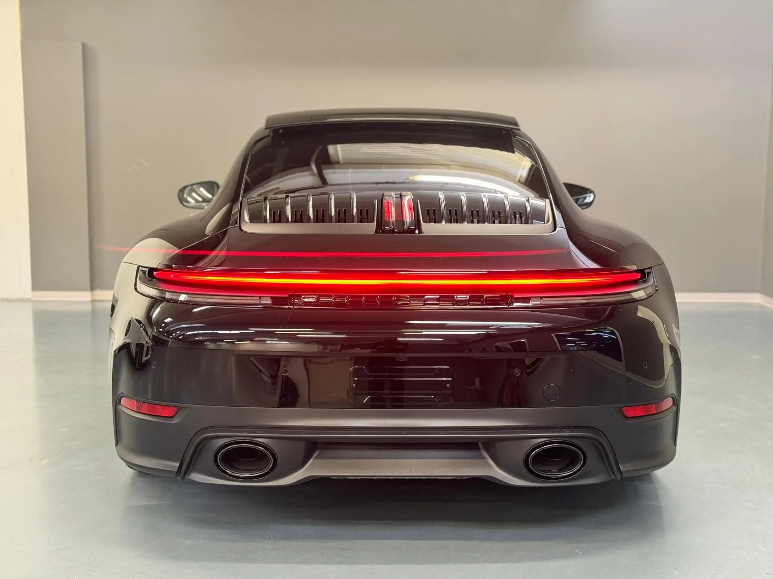 Porsche - 911