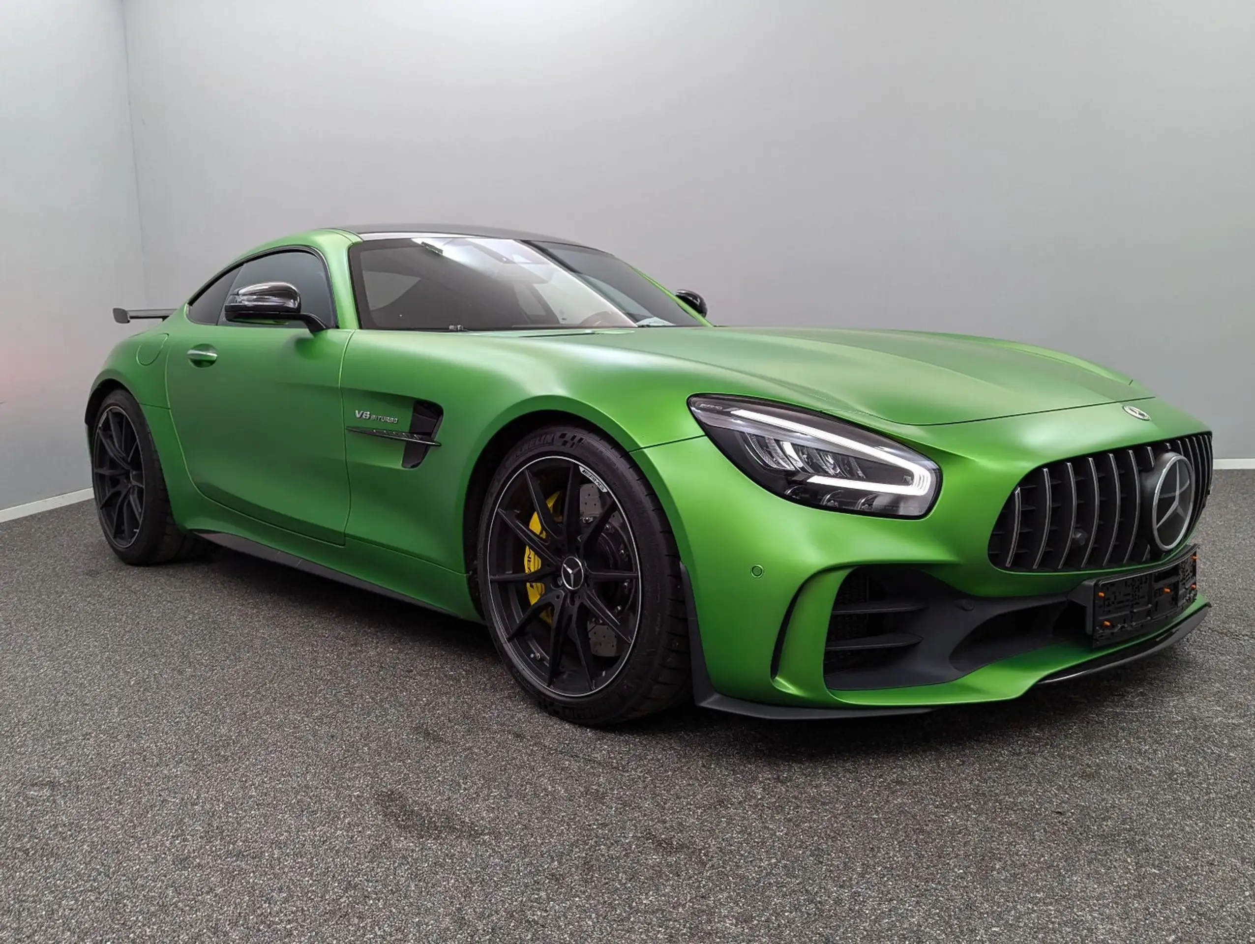 Mercedes-Benz - AMG GT