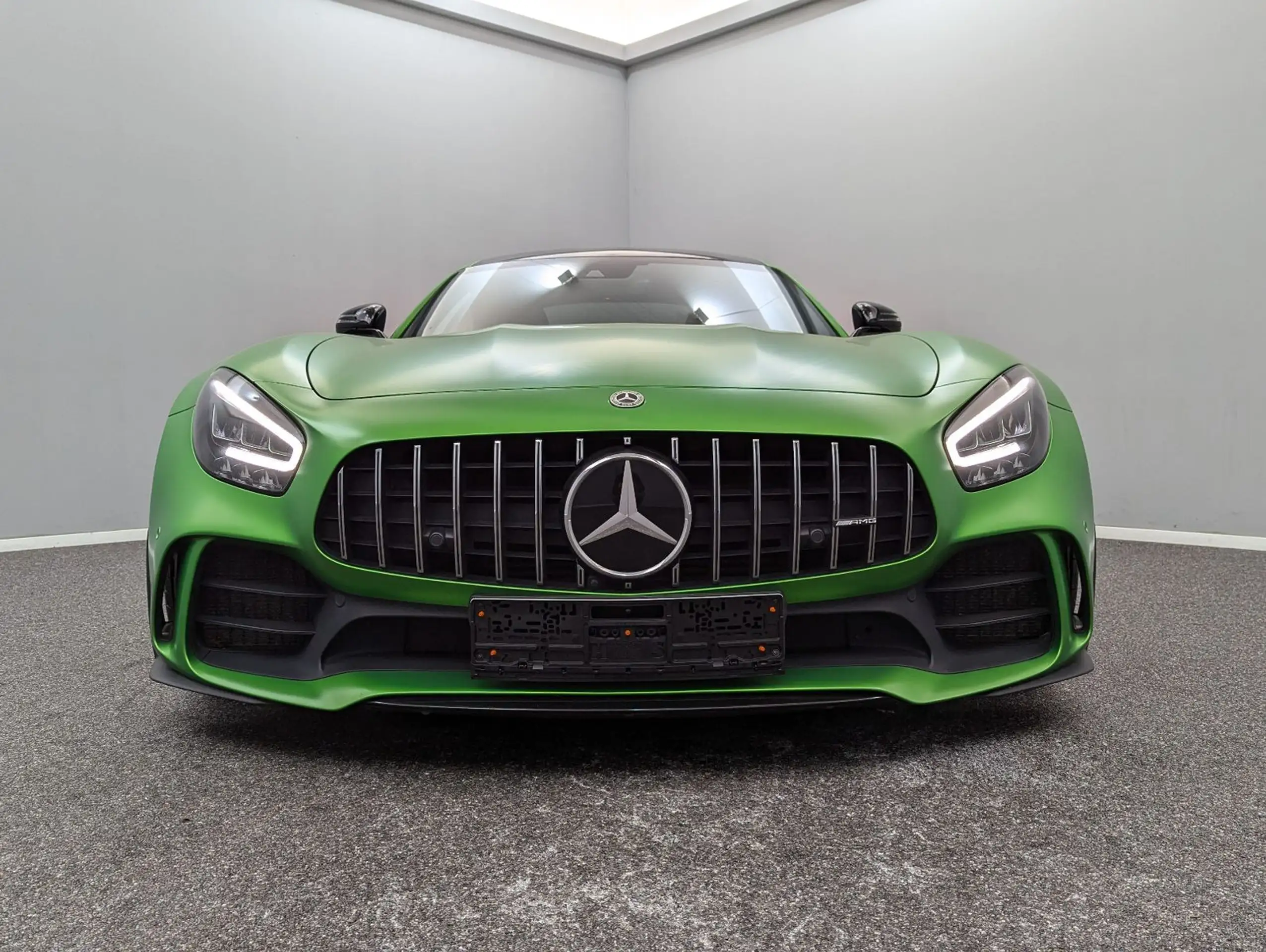 Mercedes-Benz - AMG GT