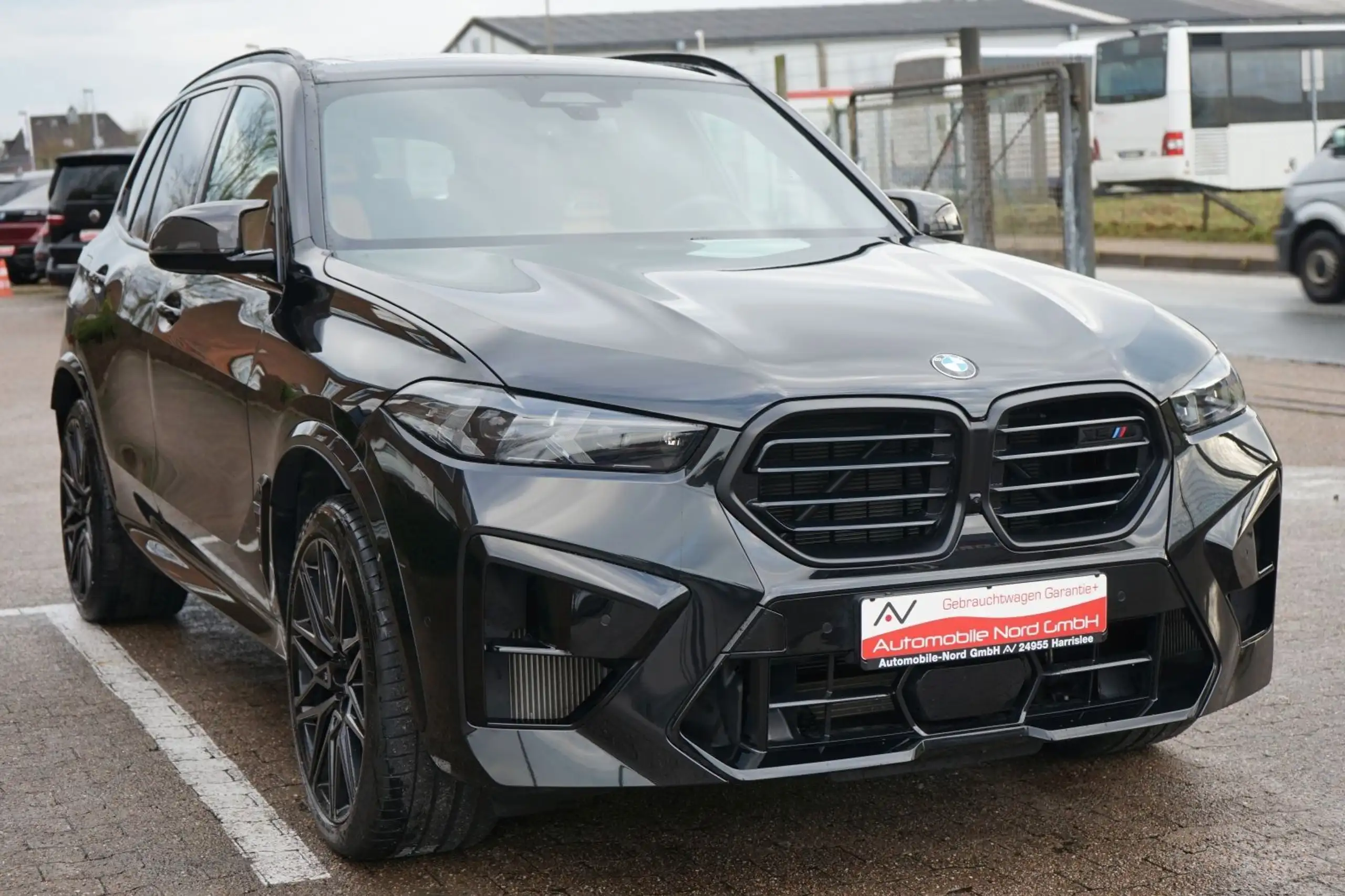 BMW - X5 M