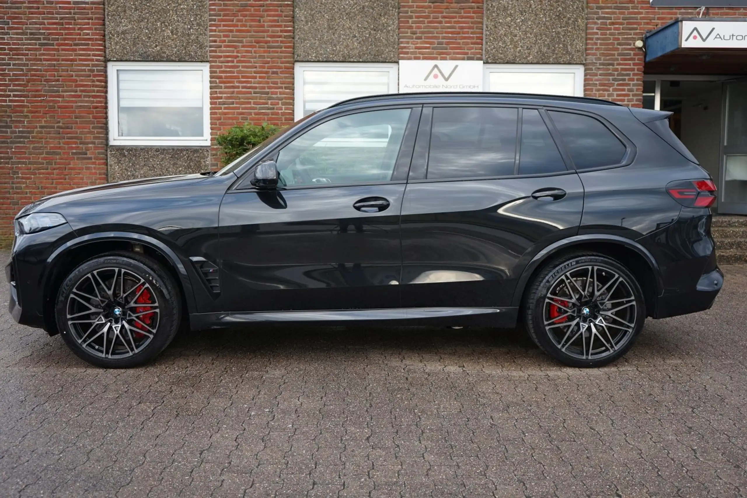 BMW - X5 M