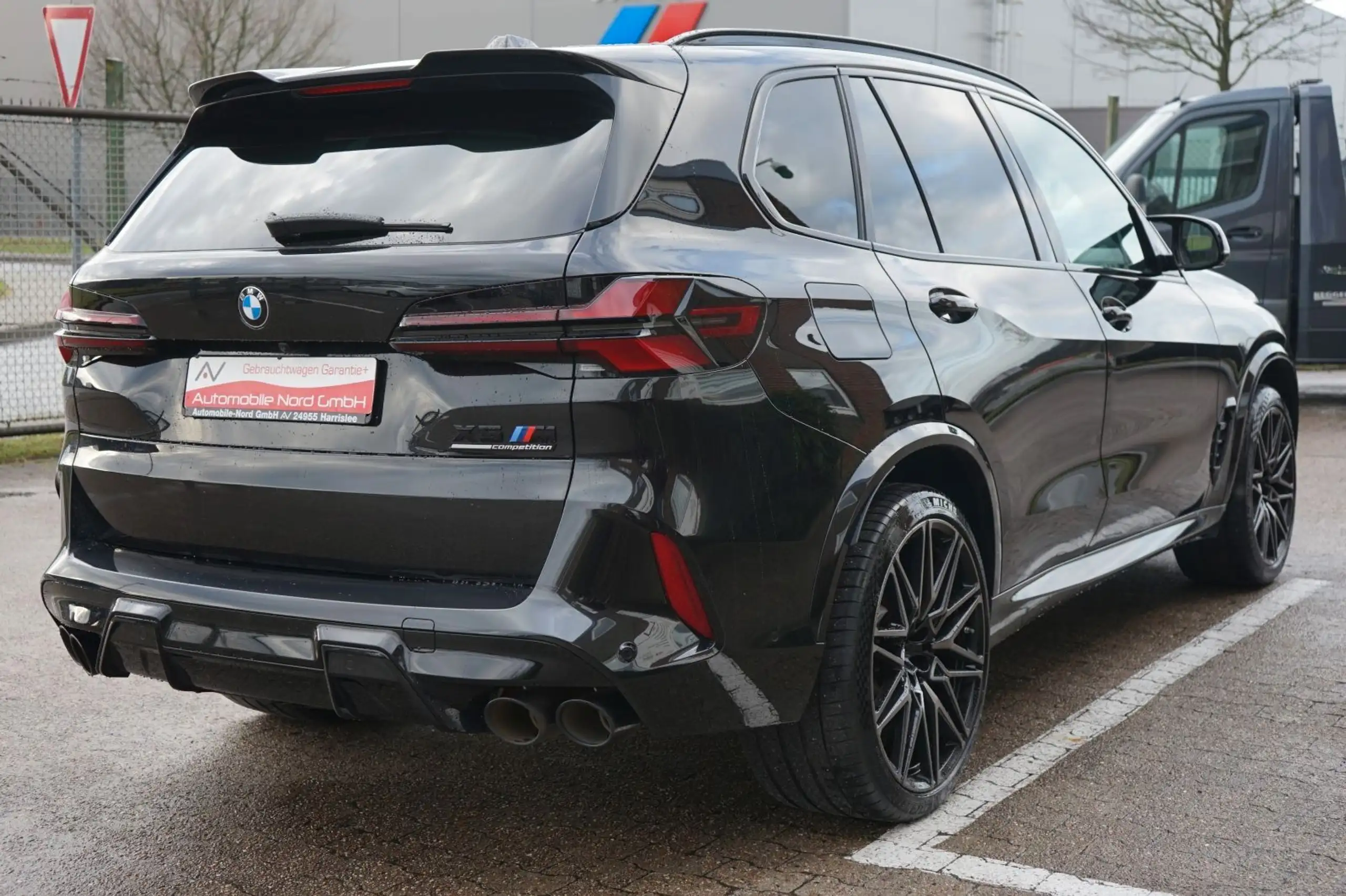 BMW - X5 M