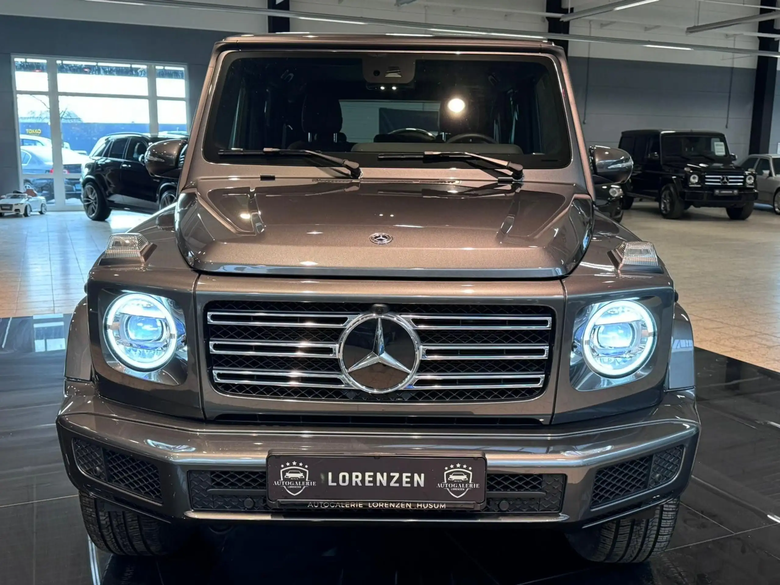 Mercedes-Benz - G 400