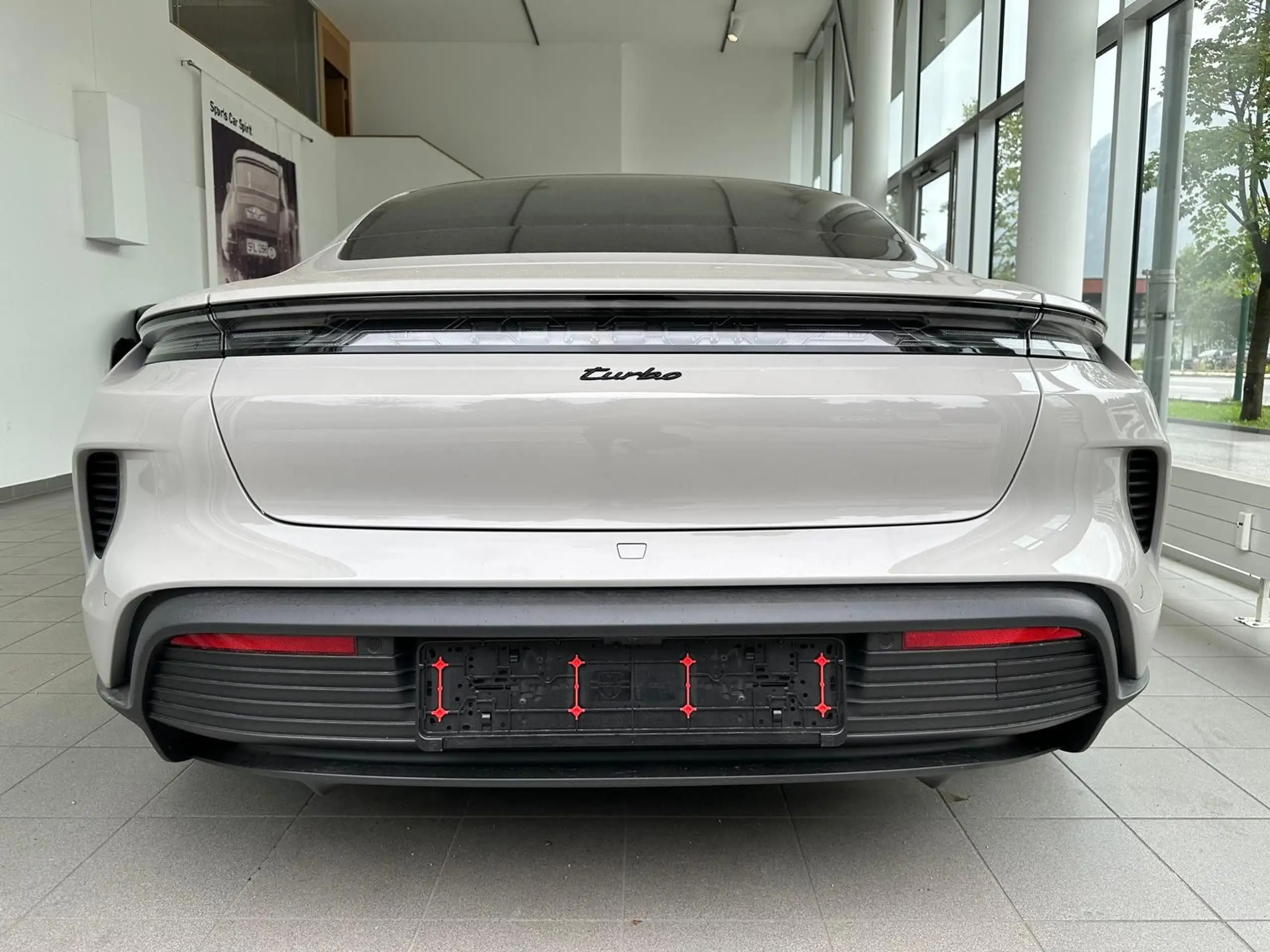 Porsche - Taycan